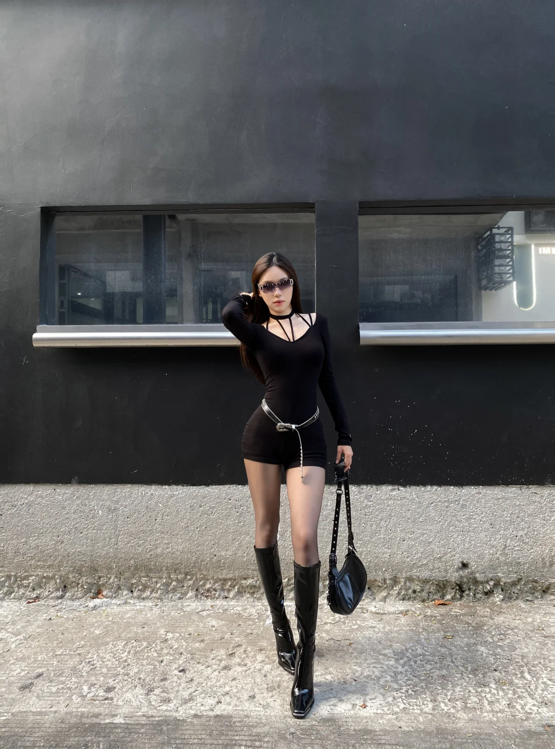 存一组辣妹的拍照姿势