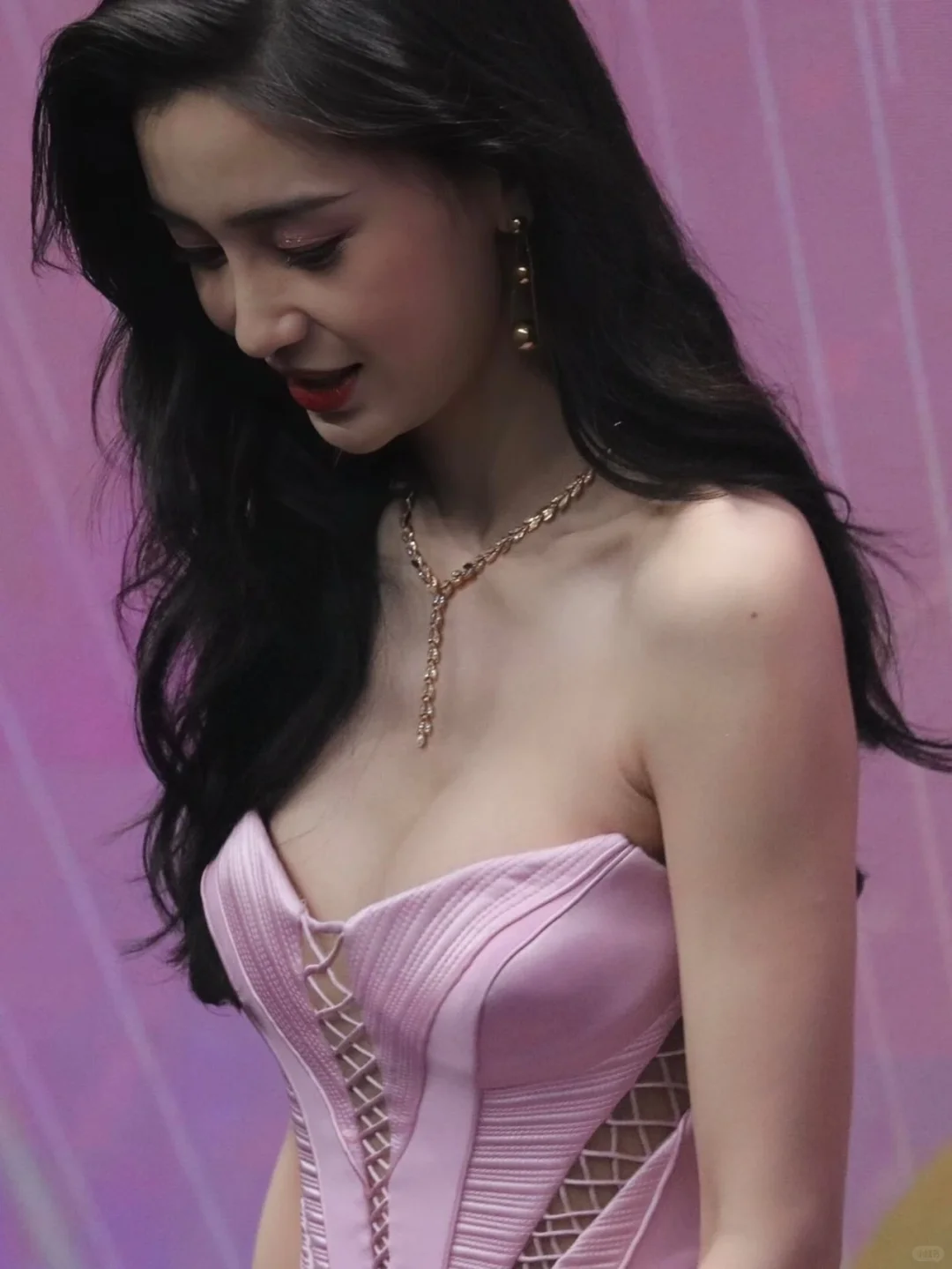 Angelababy竟然有这么波涛汹涌的照片