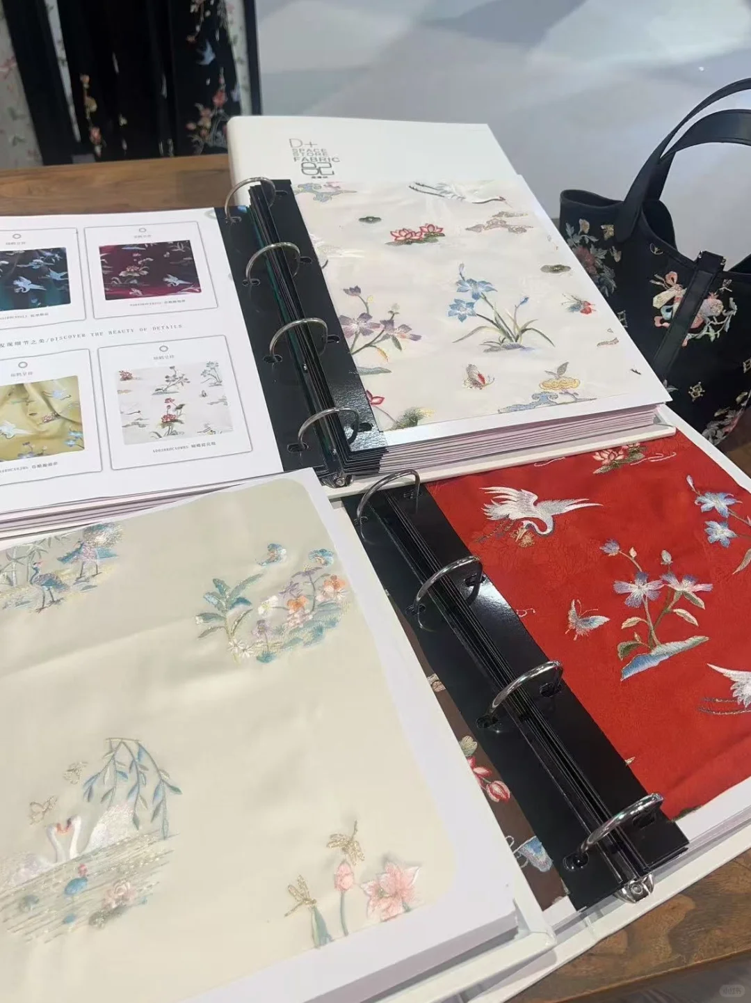 展会三天被问的最多的居然是样品册卖不卖