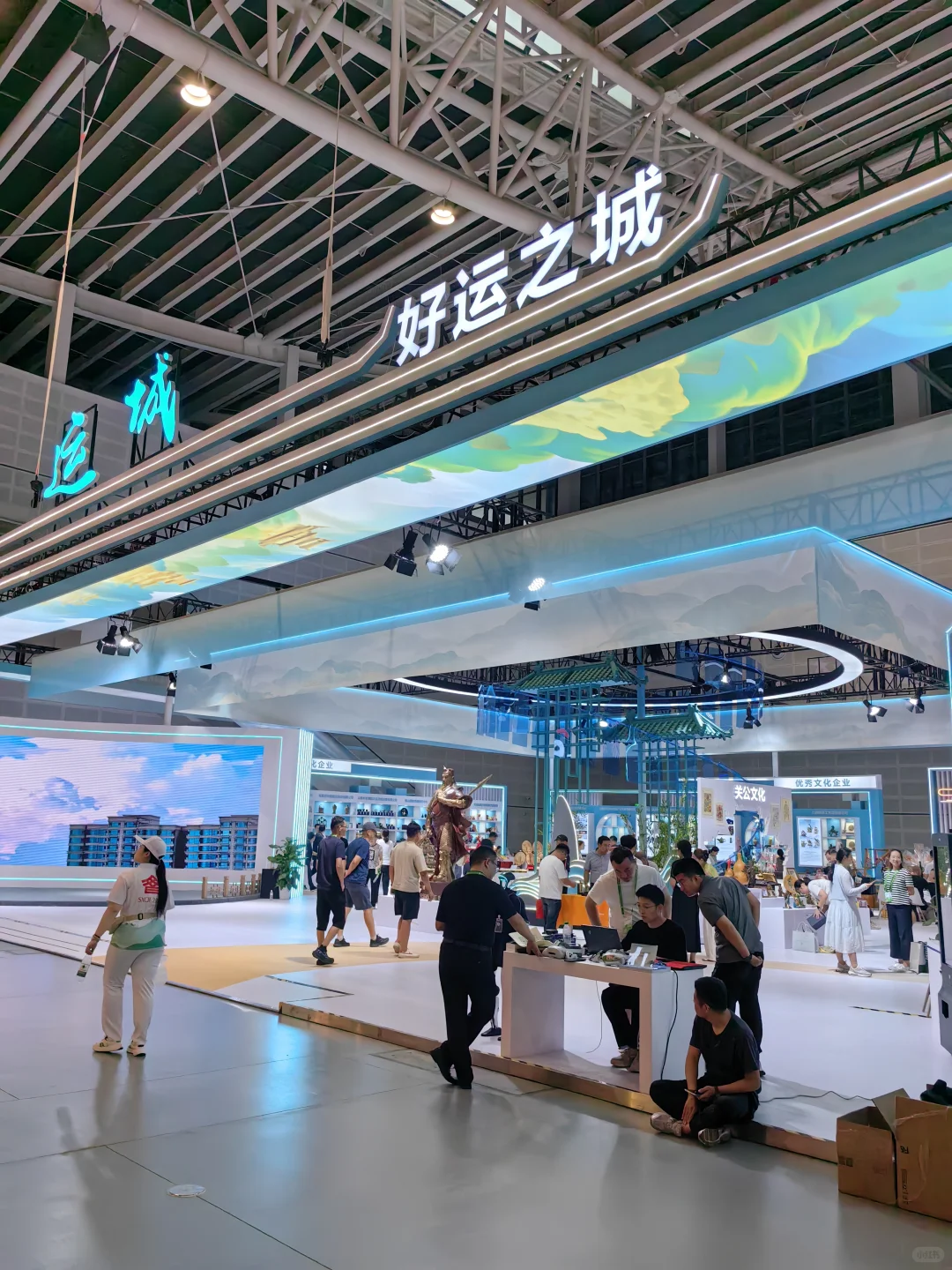 逛山西文博会 体验中华文化博大精深