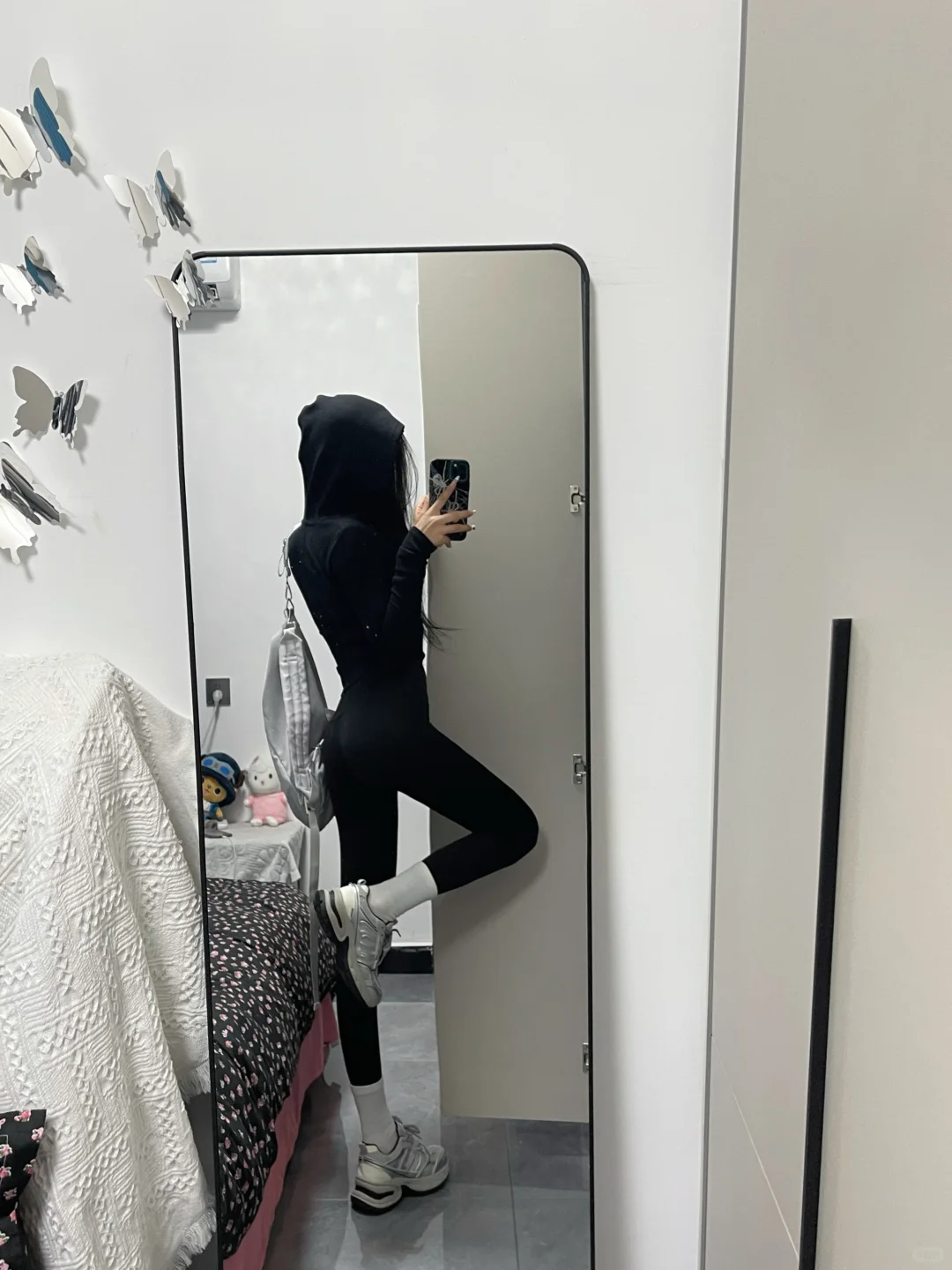 Crush约我夜骑穿哪套姐妹们！二选一