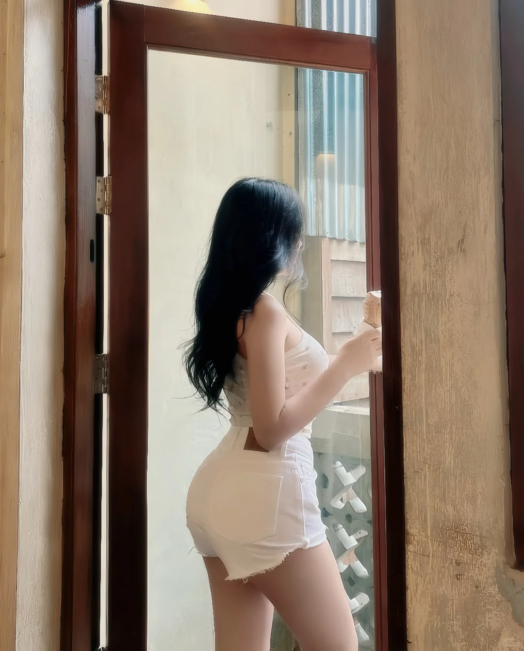 背影更是美得没边