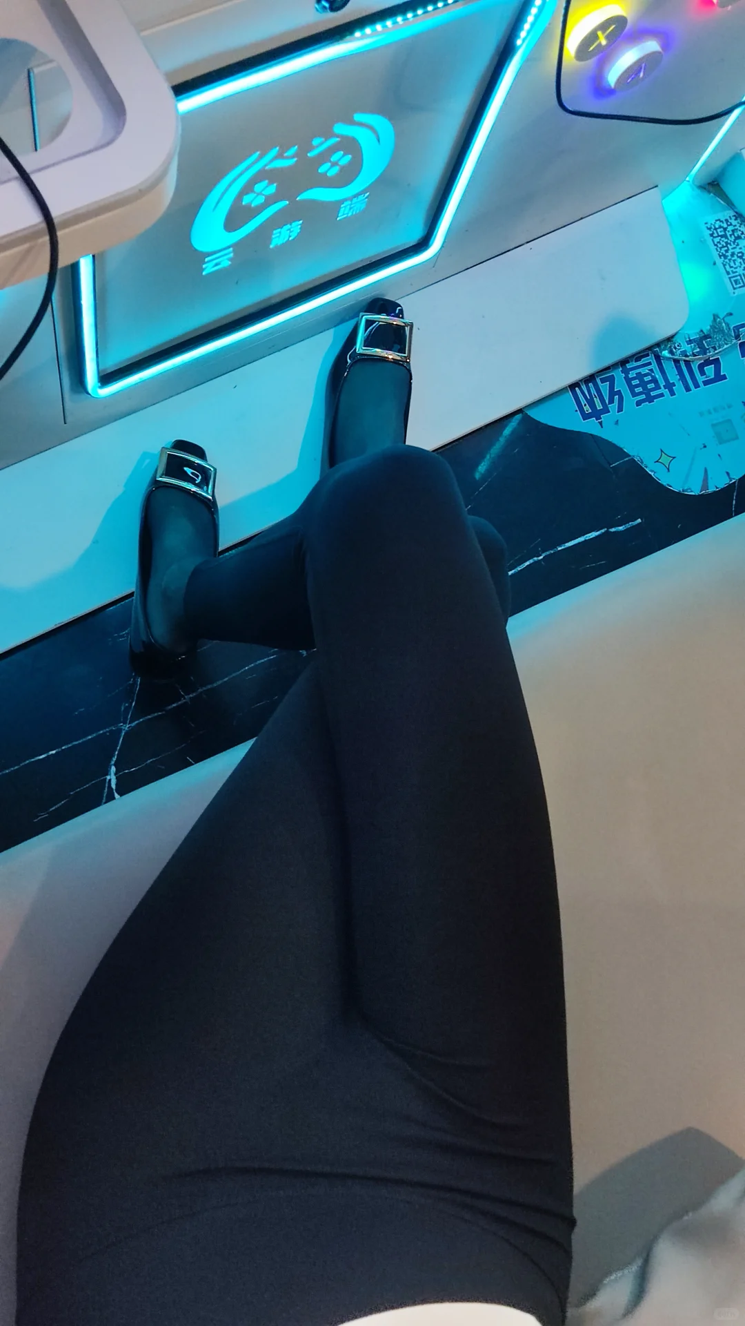 外五线瑜伽裤VS县城婆罗门