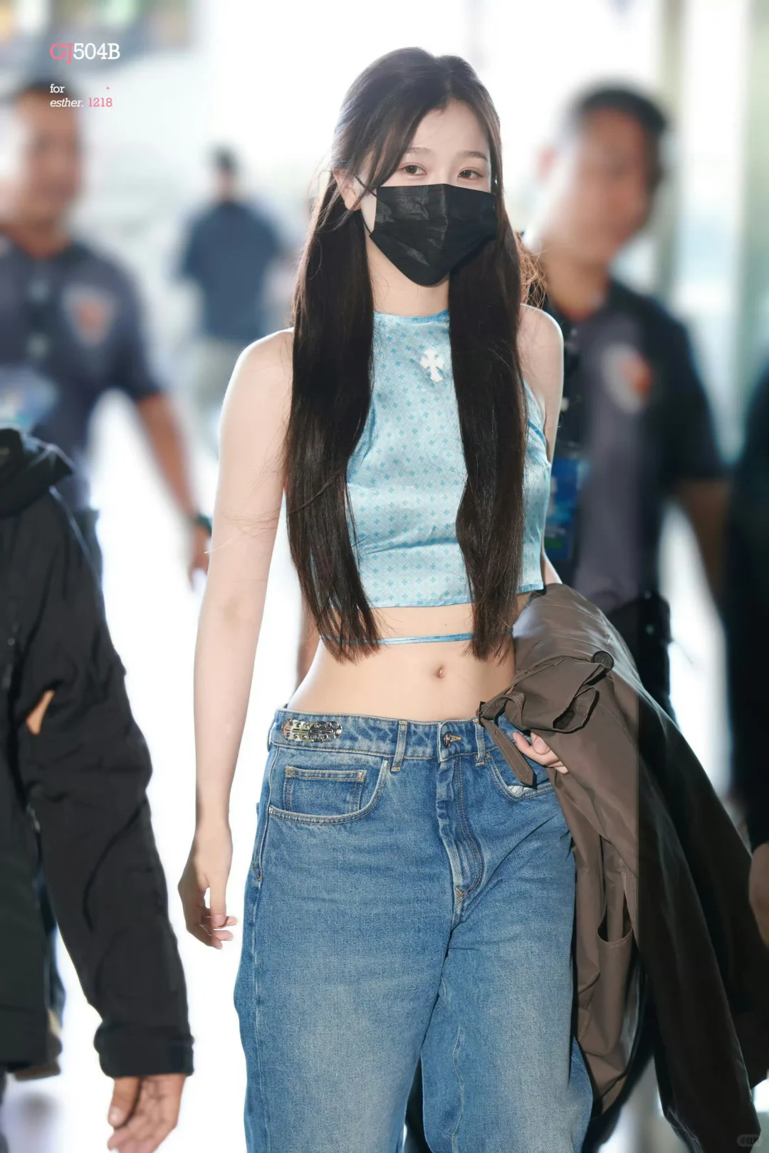 支持美女穿衣自由