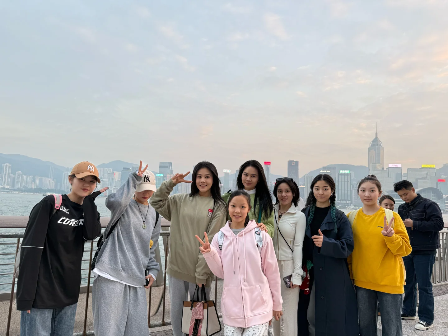 ?? 香港