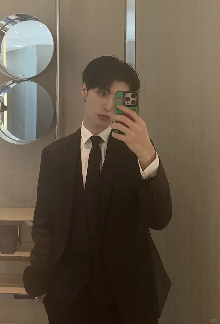 live图，自拍，都好帅好帅