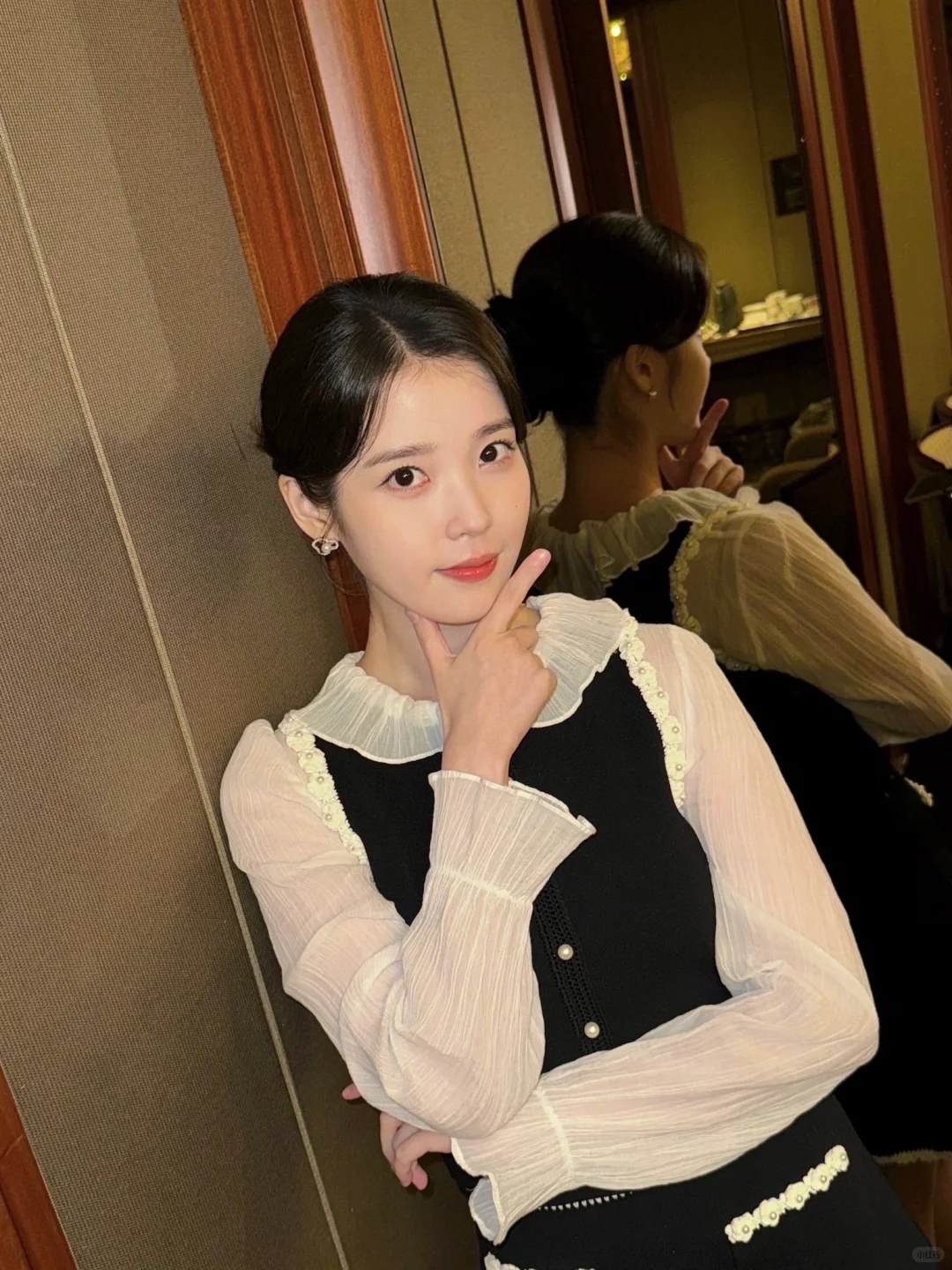 IU官推更新，水灵灵的丽儿