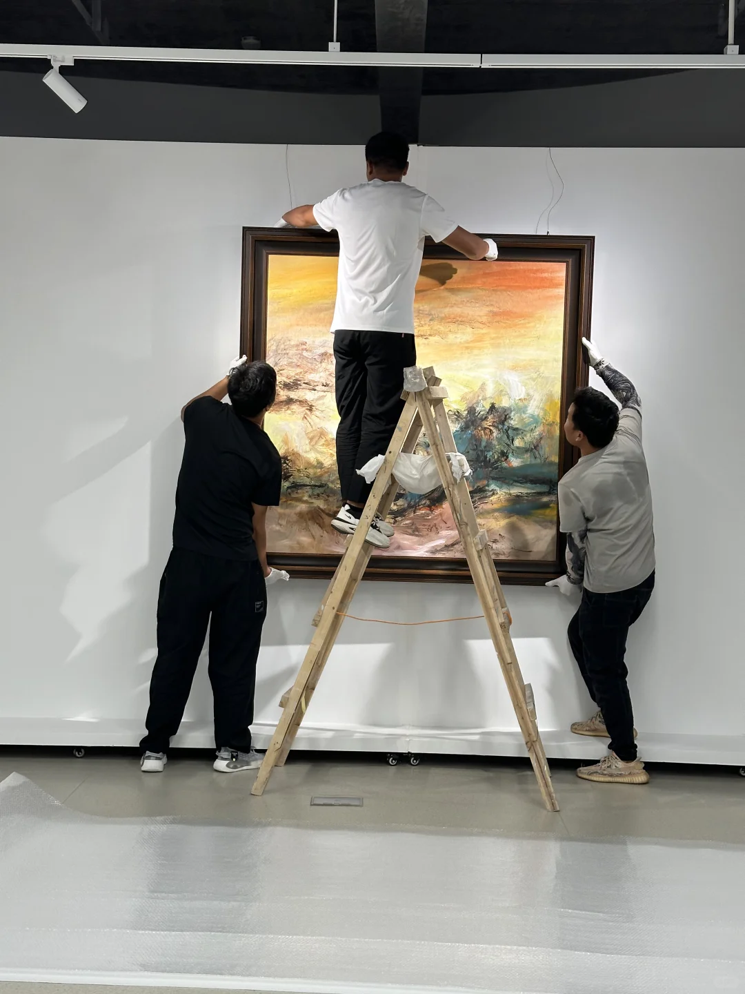 艺术工作者的日常:不是撤展就是在布展??