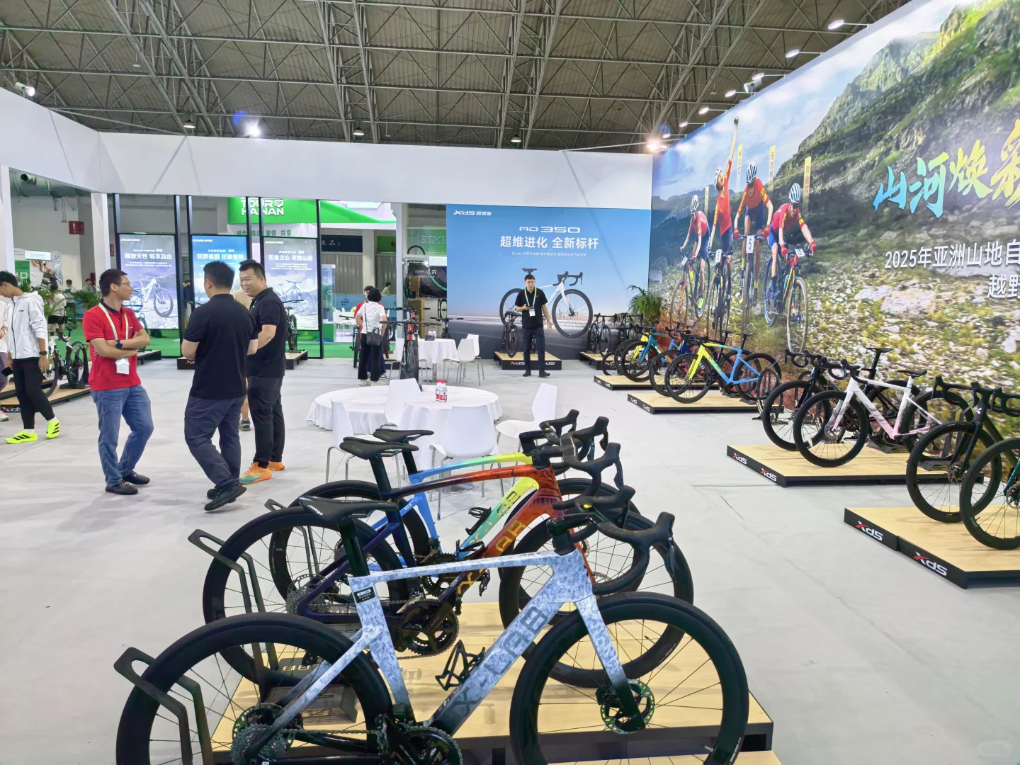 快来国展馆参加打卡领奖品吧