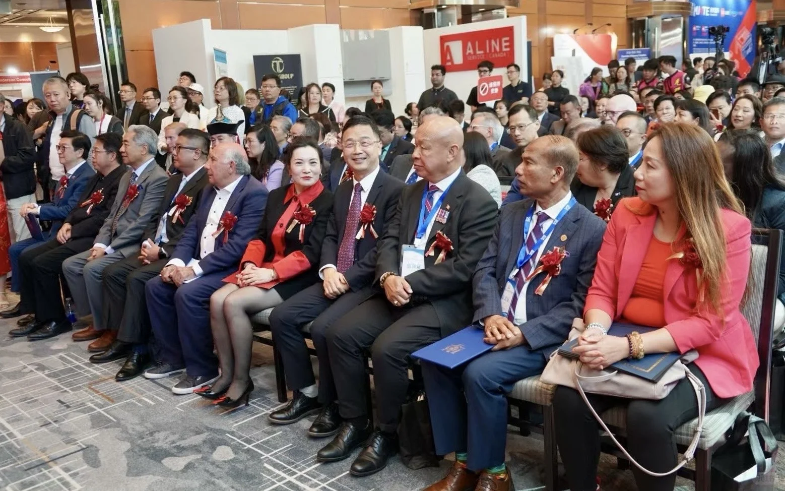 中加盛会|2025多伦多商品交易会热力开场