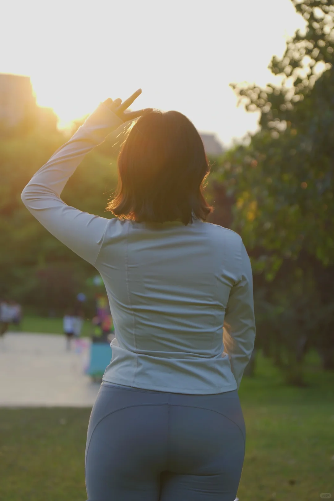 你那喜欢穿瑜伽服的小姨（140微胖版）