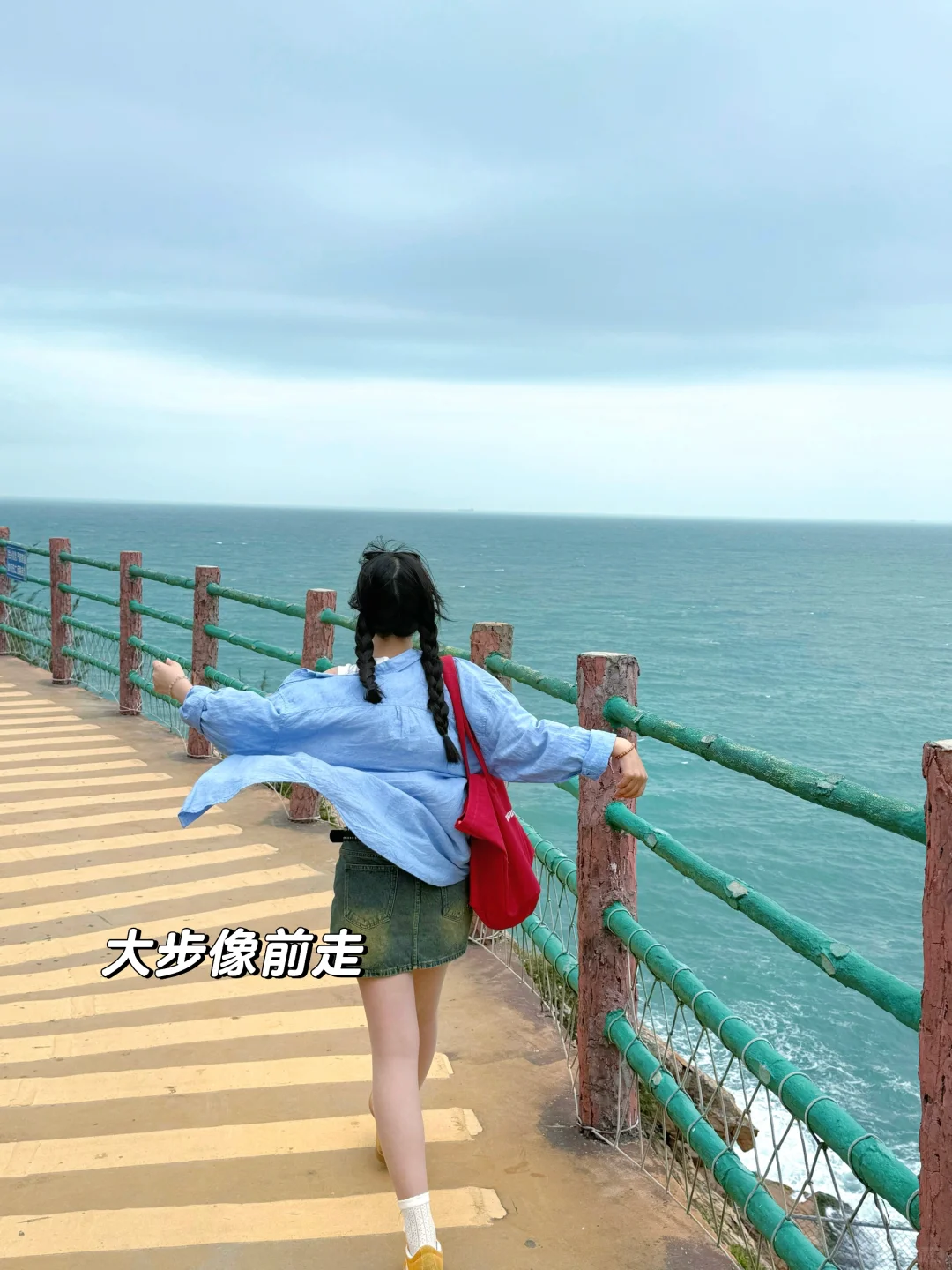 存几个i人小幅度拍照姿势?简单好出片！！