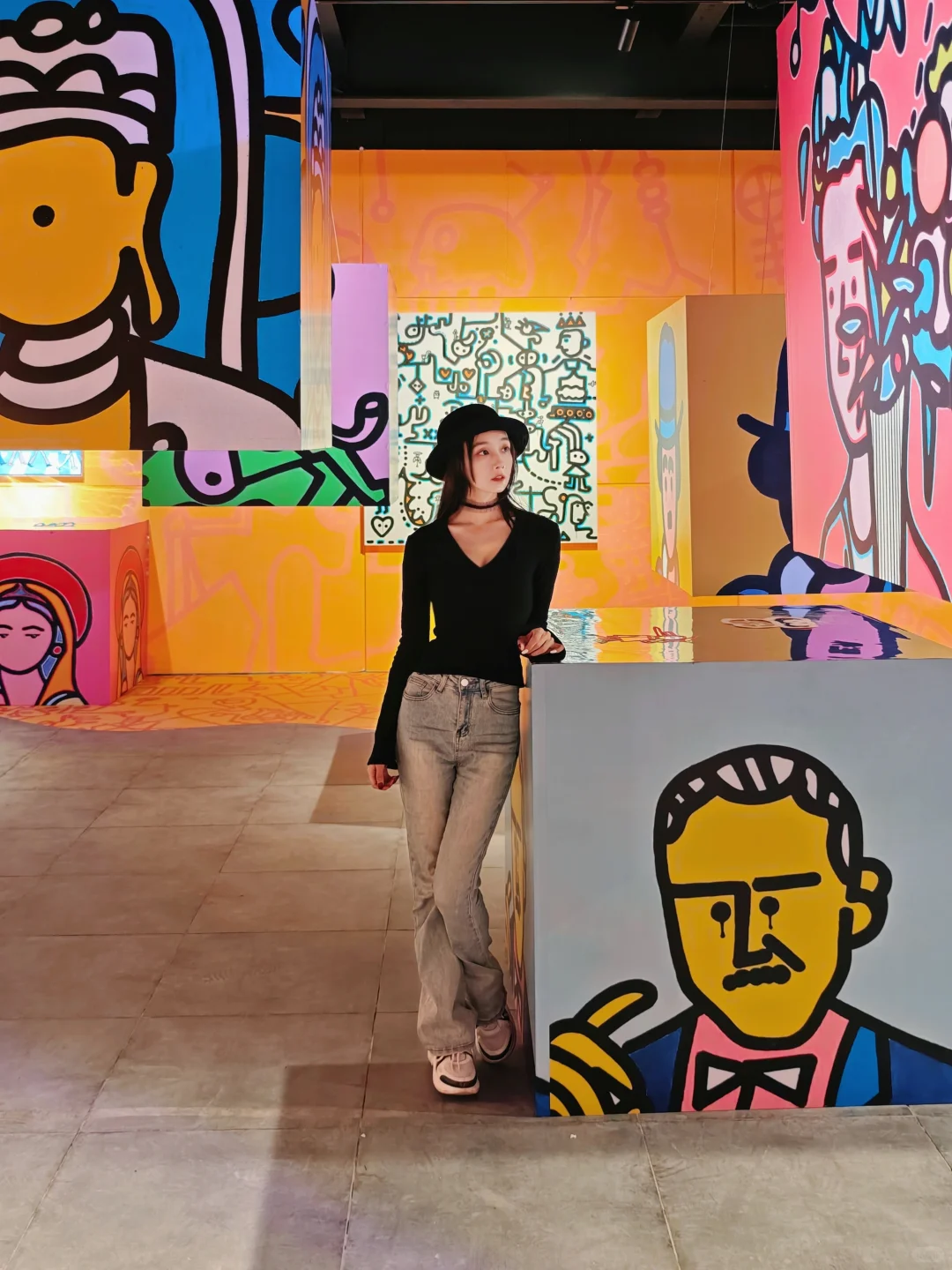 沈阳新展｜用画笔创造的彩色涂鸦世界?