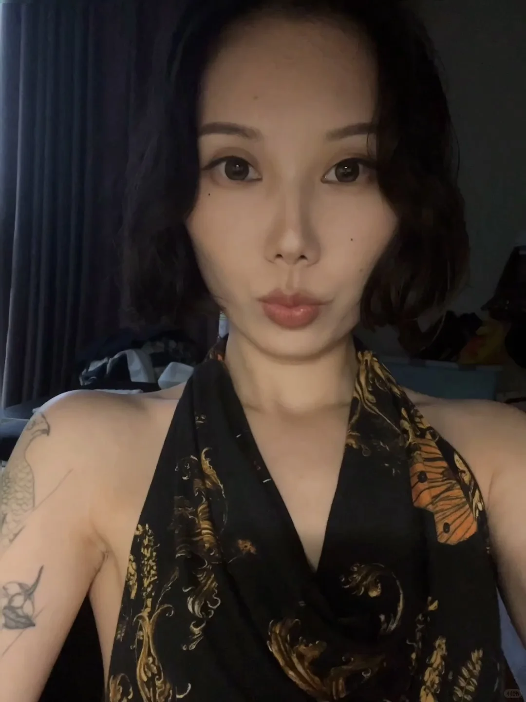 一组不好意思发在pyq的小妈风自拍?