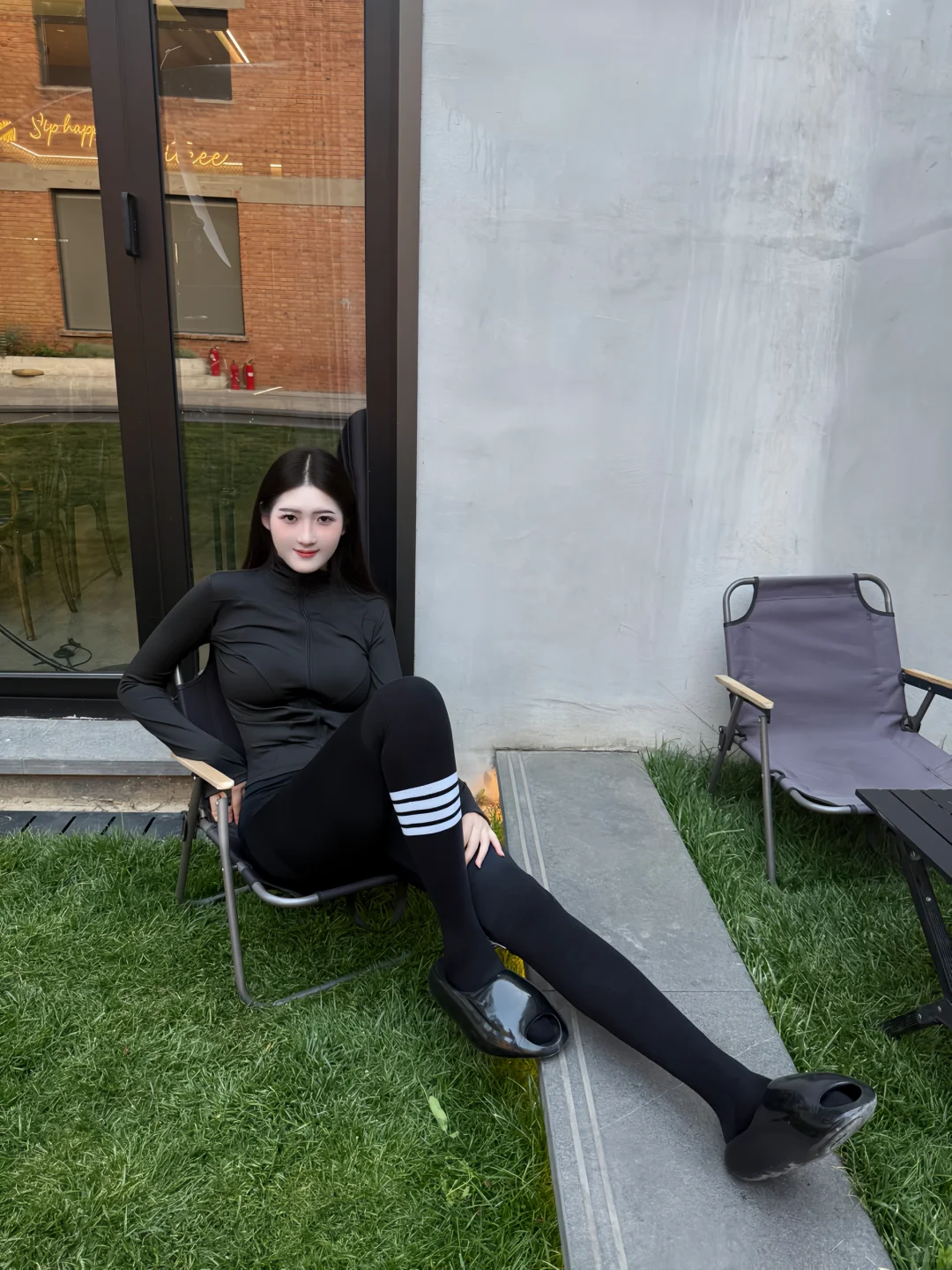 182体育老师 想给你一脚 又怕你给我舔?