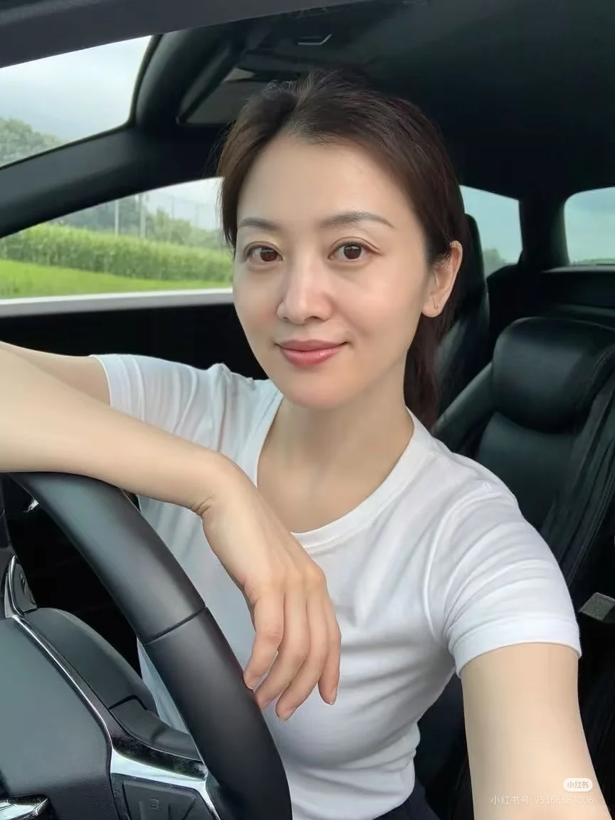 45岁又如何，大胆展示自己吧