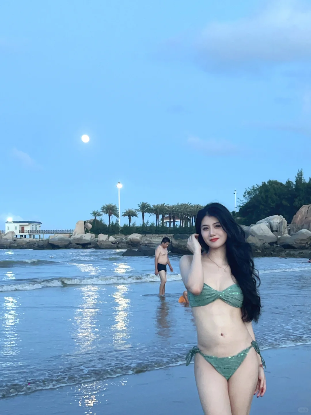 海边不穿bikini穿什么