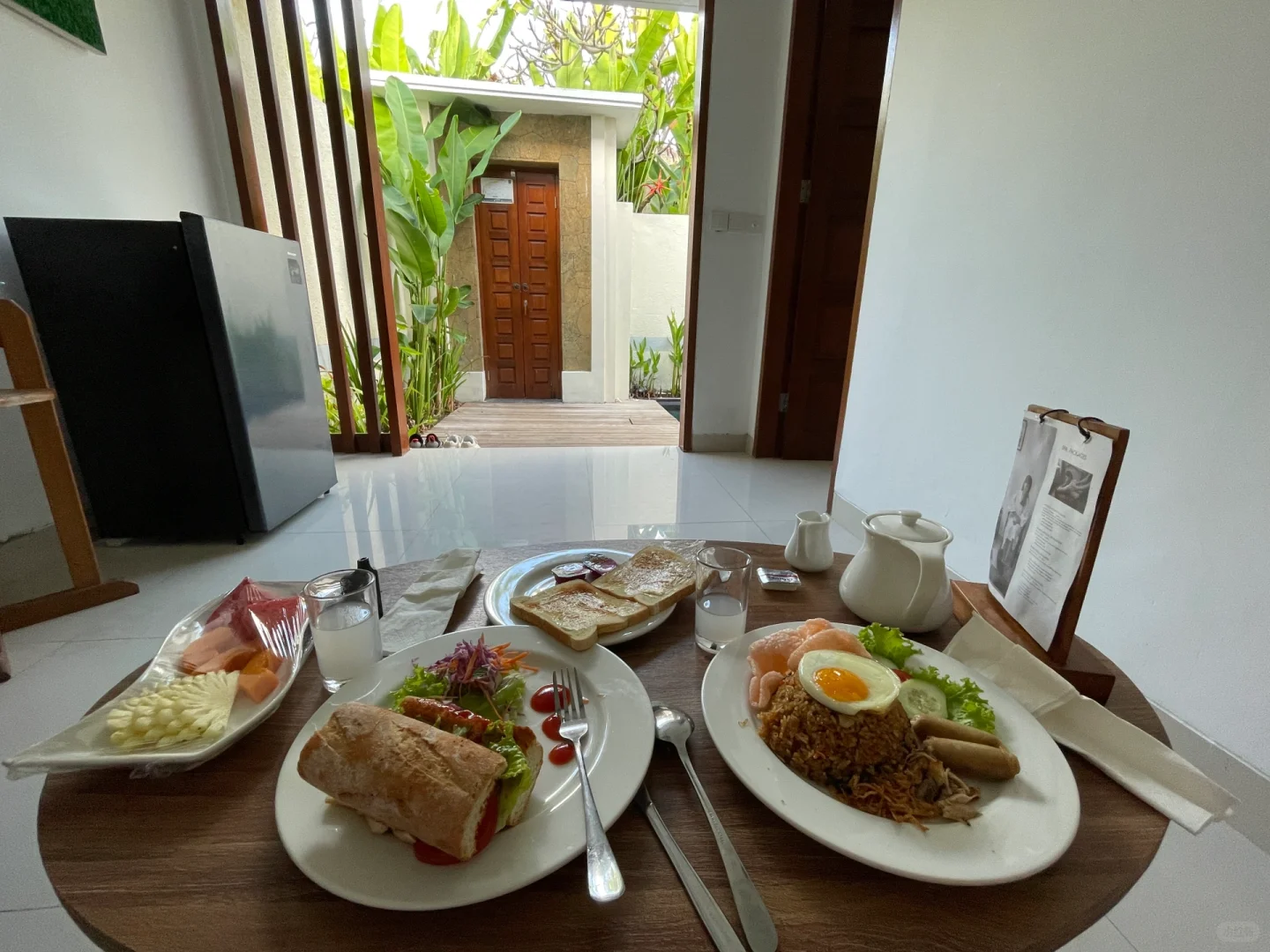 巴厘岛真的穿衣自由