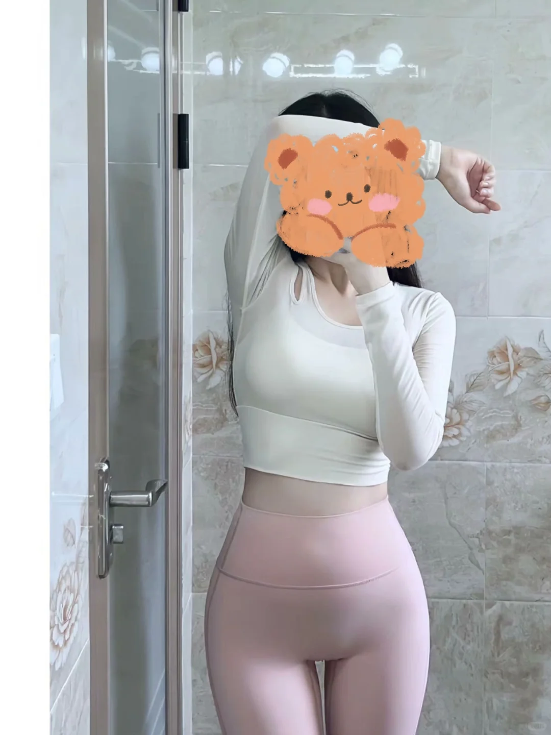 一整个爱上我的瑜伽裤！