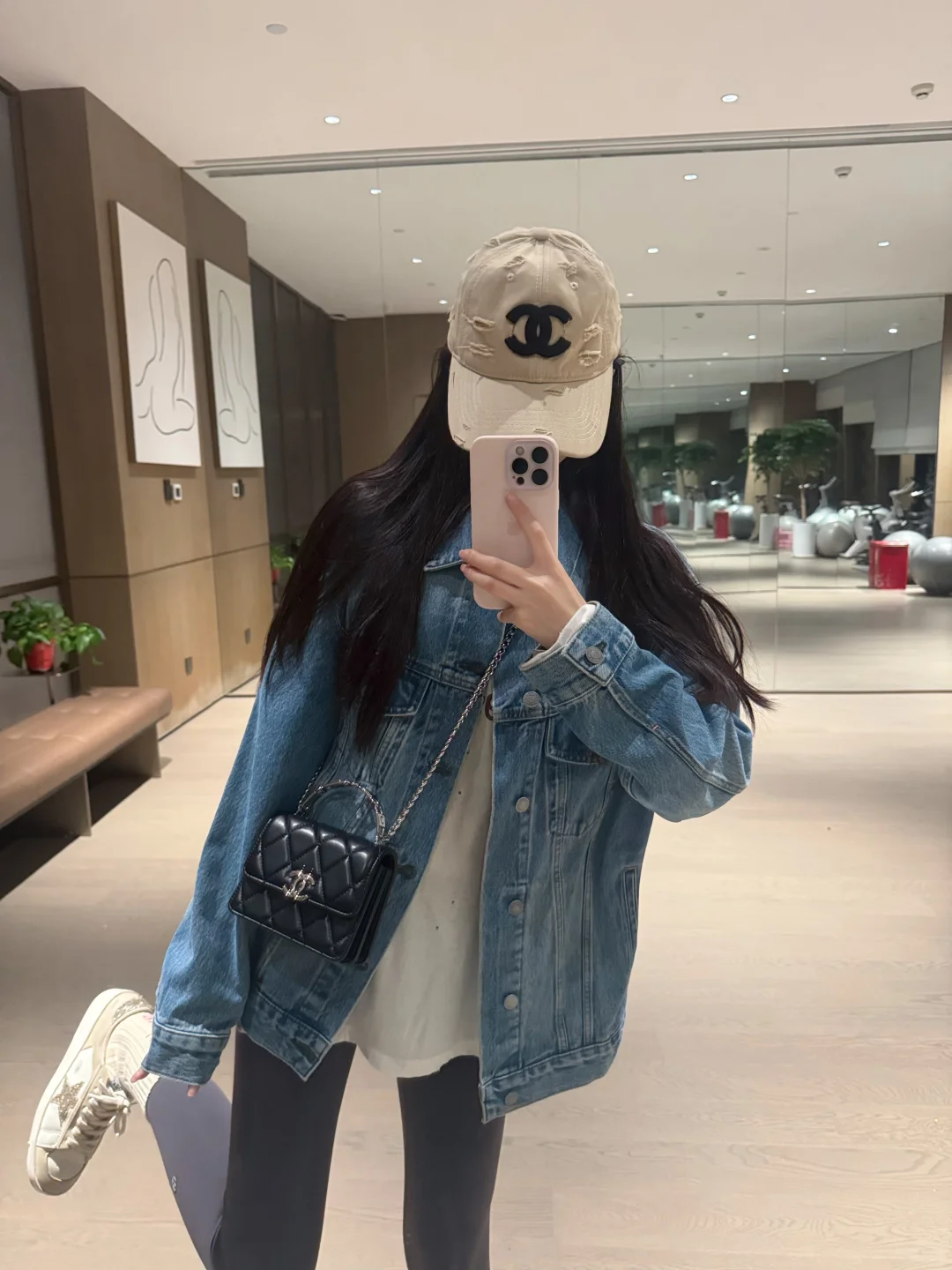 牛仔外套➕瑜伽裤秋天这样穿也太显瘦了吧