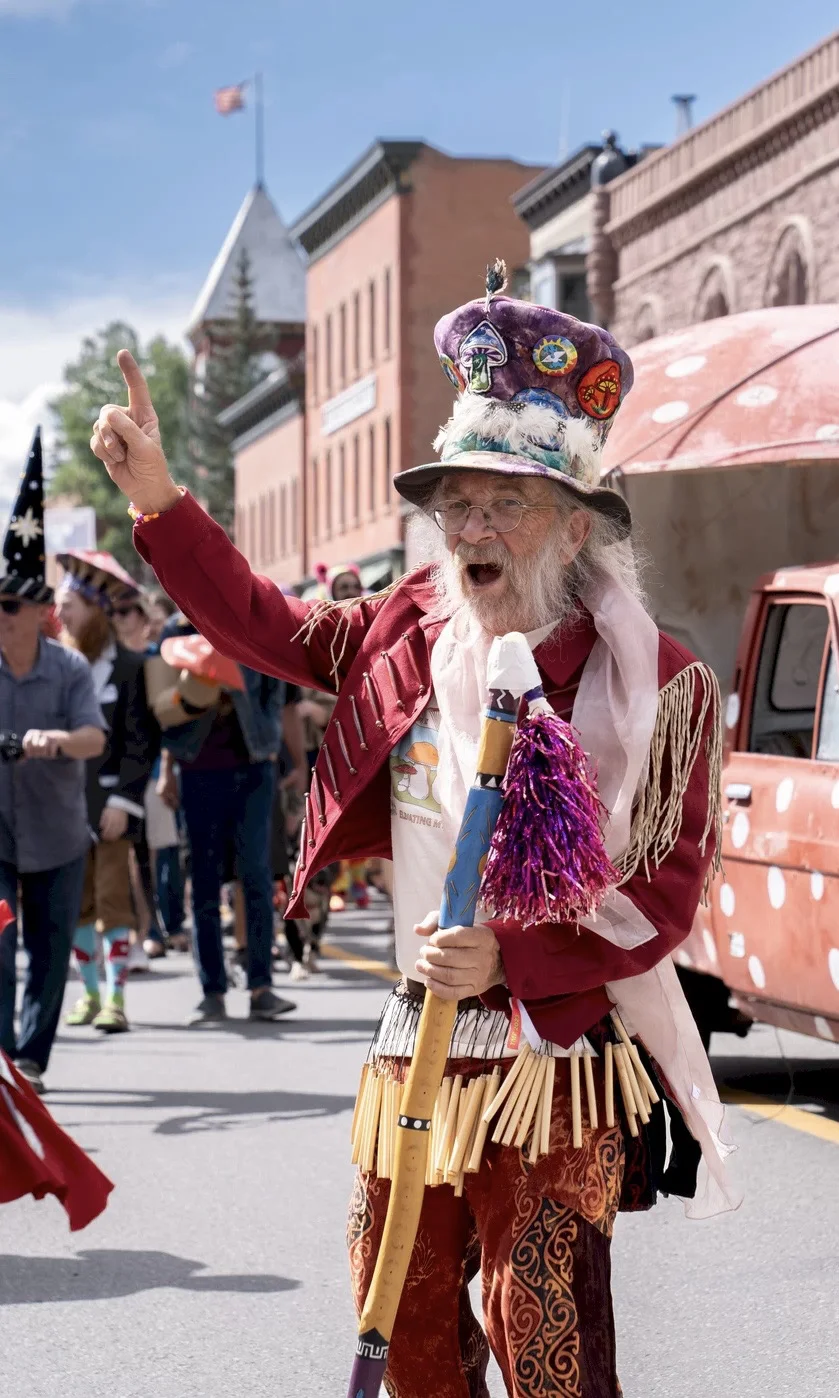 进来感受一下全球最大蘑菇节的震撼