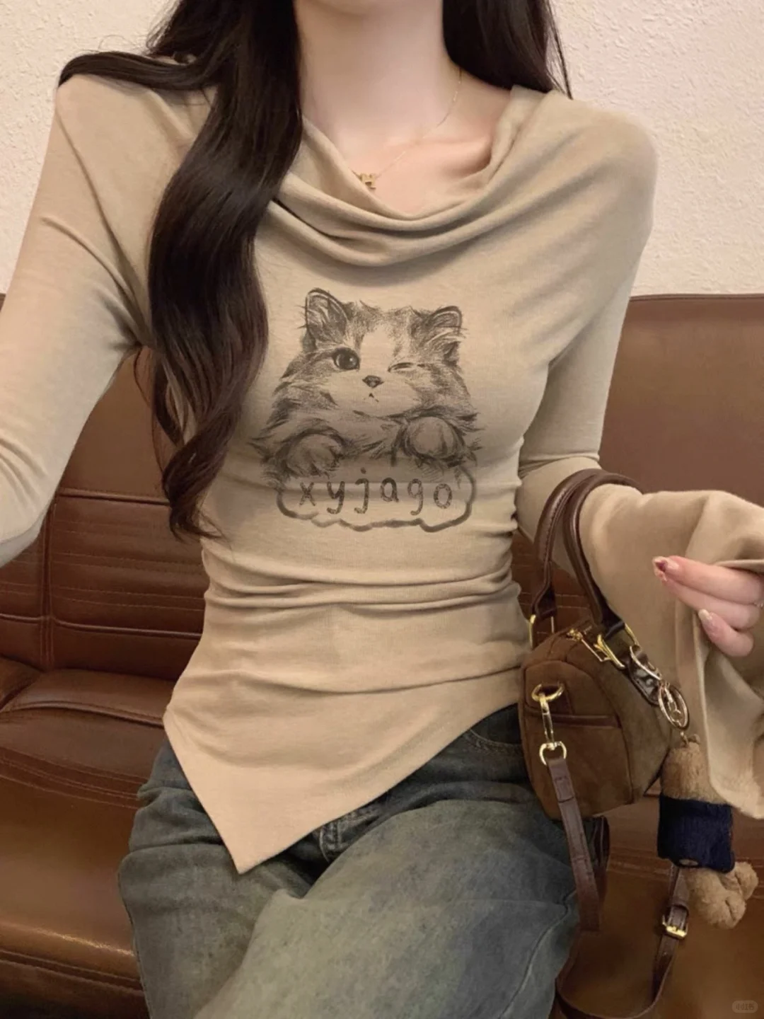 ?这件斜肩T恤也太顶了！一秒穿出美式chic高