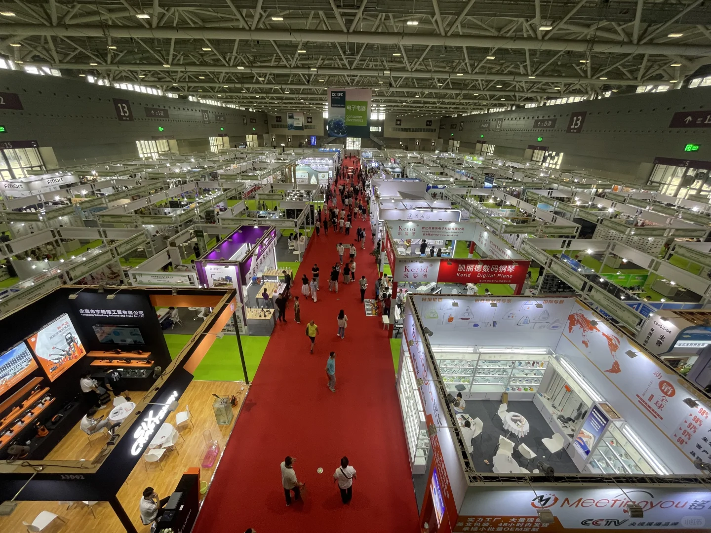 看展会，感受生机与激情