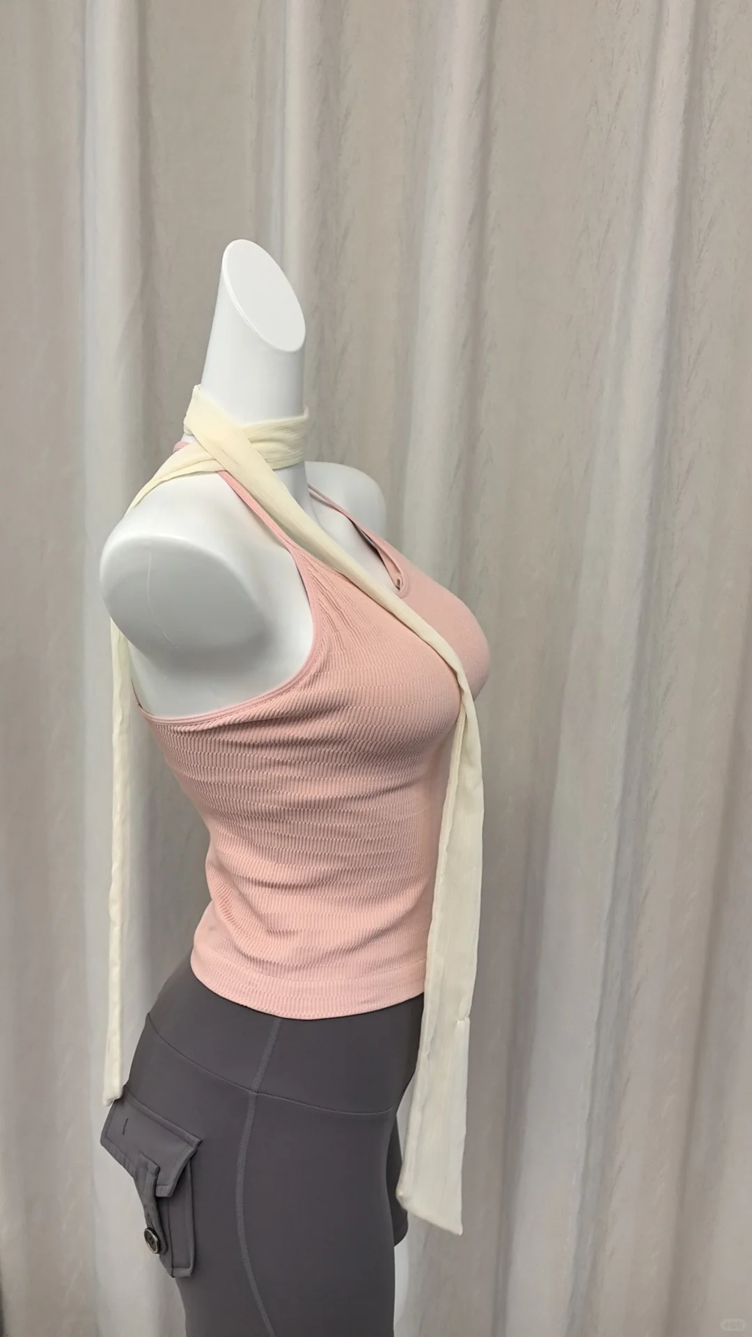 发现一个很绝的瑜伽服组合！