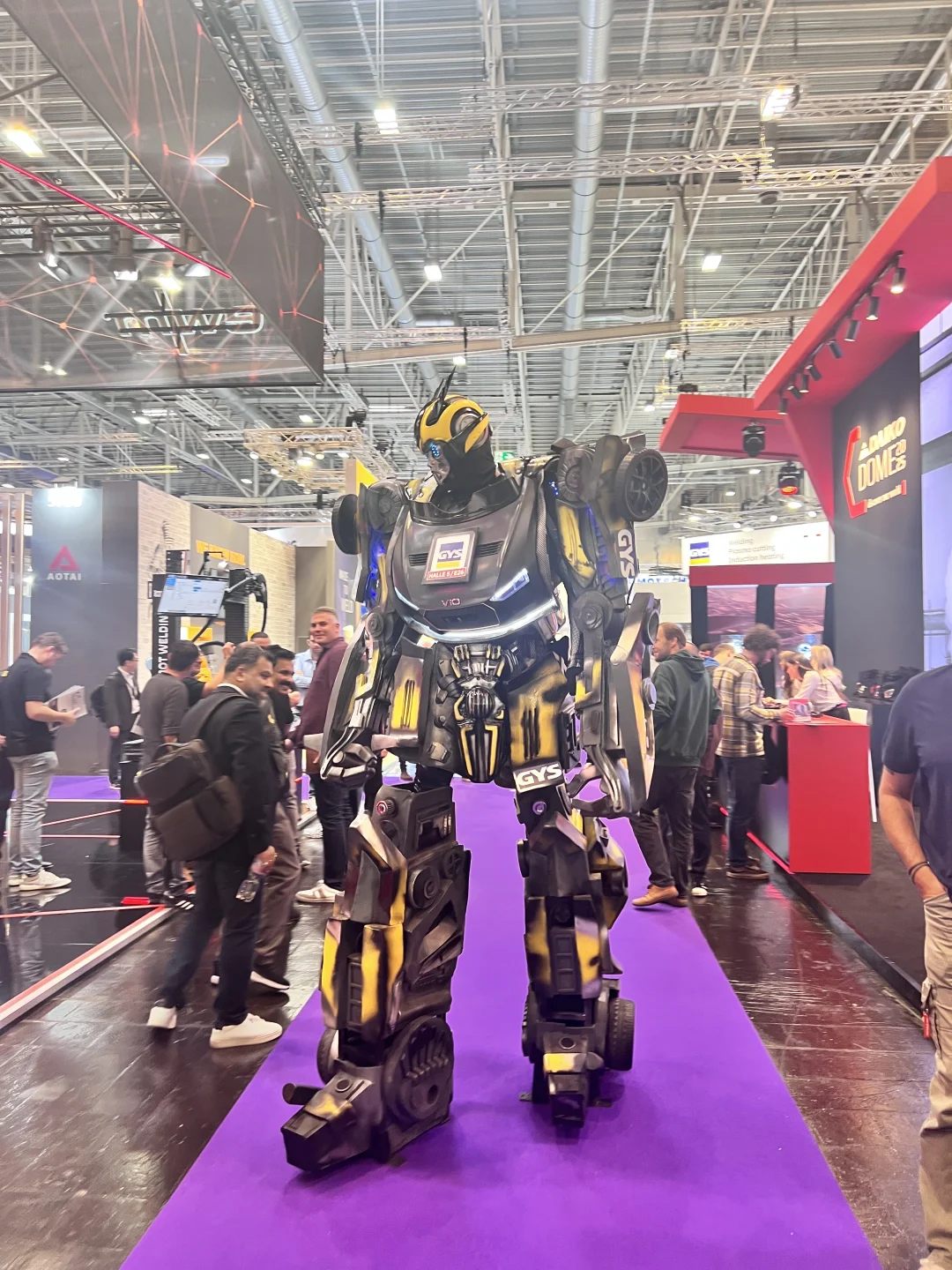 ??宝宝，你是一个展会全能特种兵