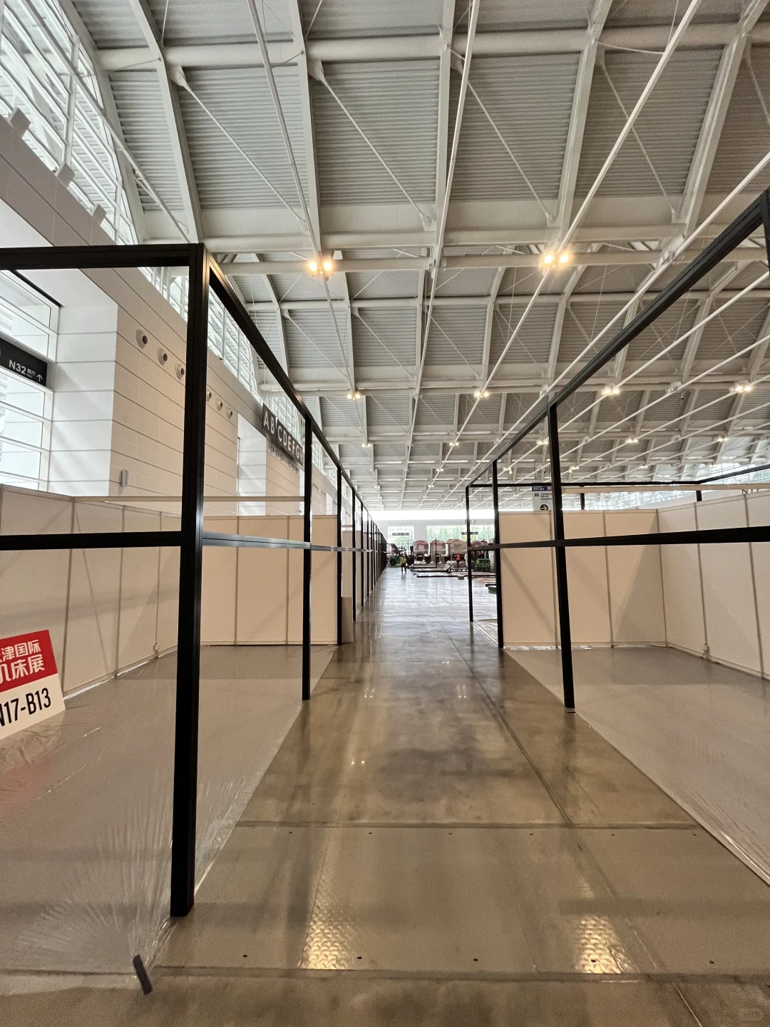 天津国际机床展搭建第二天！