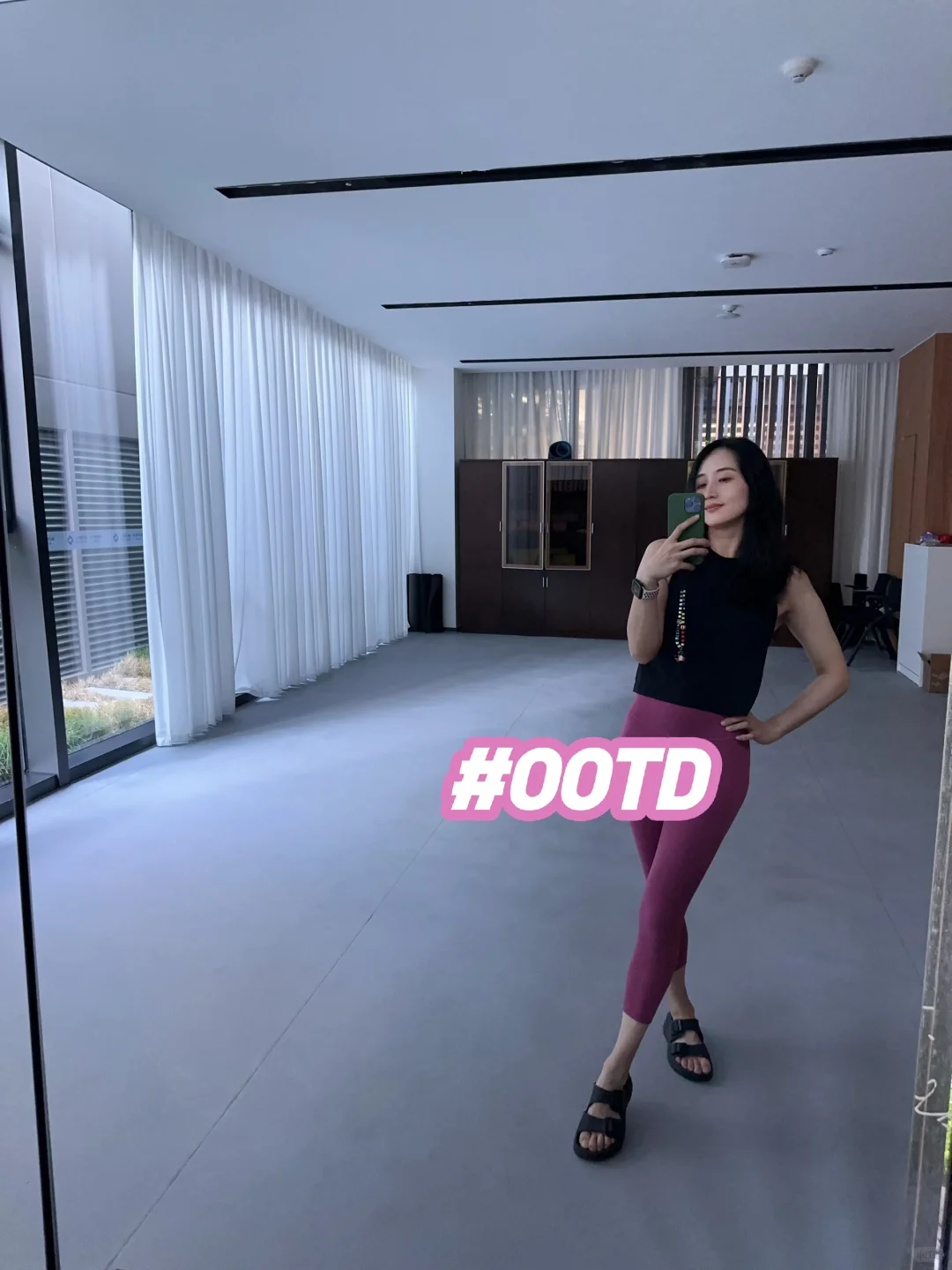 今天是正儿八经瑜伽服