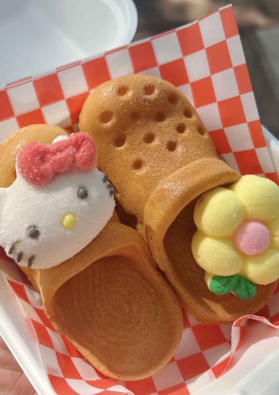 重磅来袭！郑州首届甜品节！洞洞鞋面包烧来咯