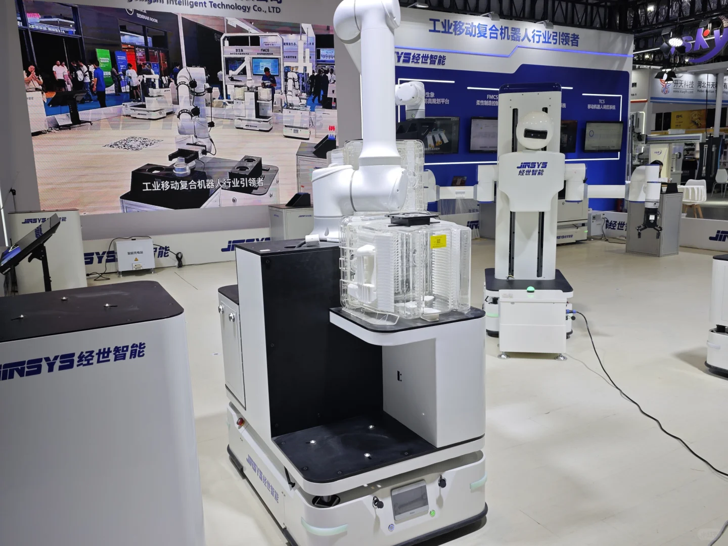 2025上海工博会:具身智能+AGV?
