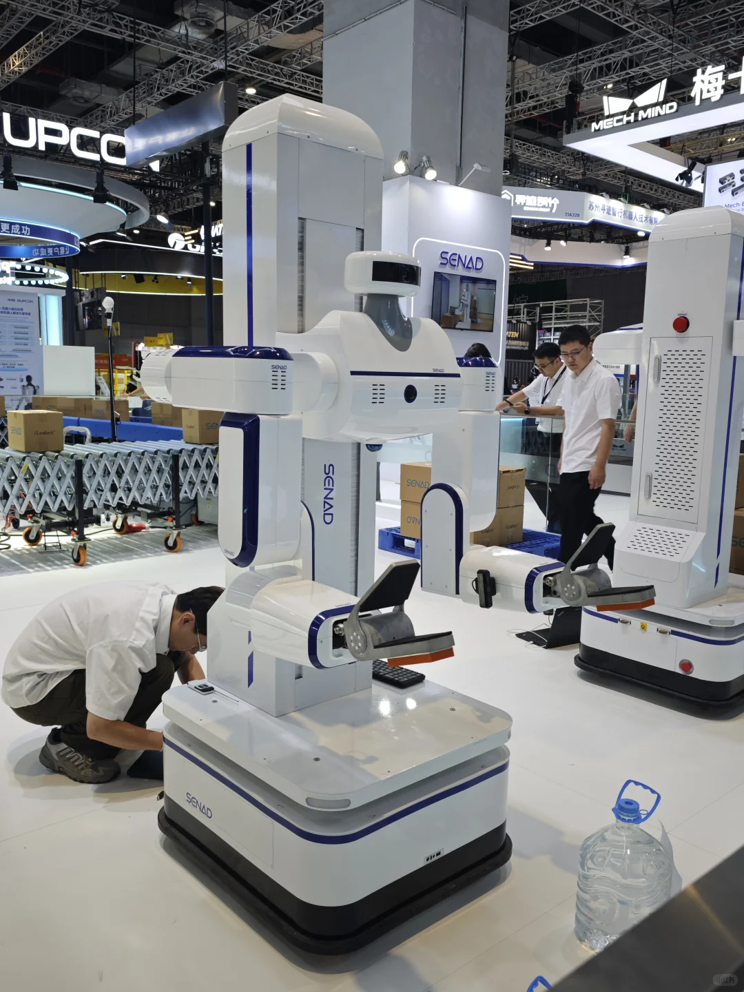 2025上海工博会:具身智能+AGV?