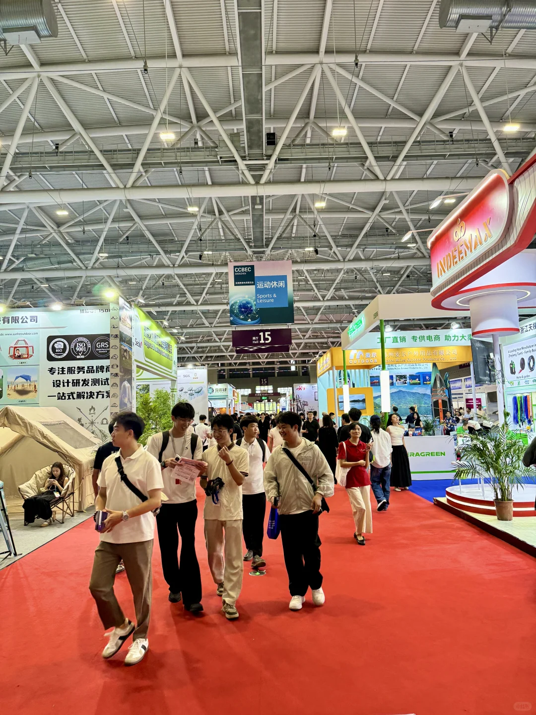 ?爆逛CCBEC跨境展！深圳不愧搞钱第一线～