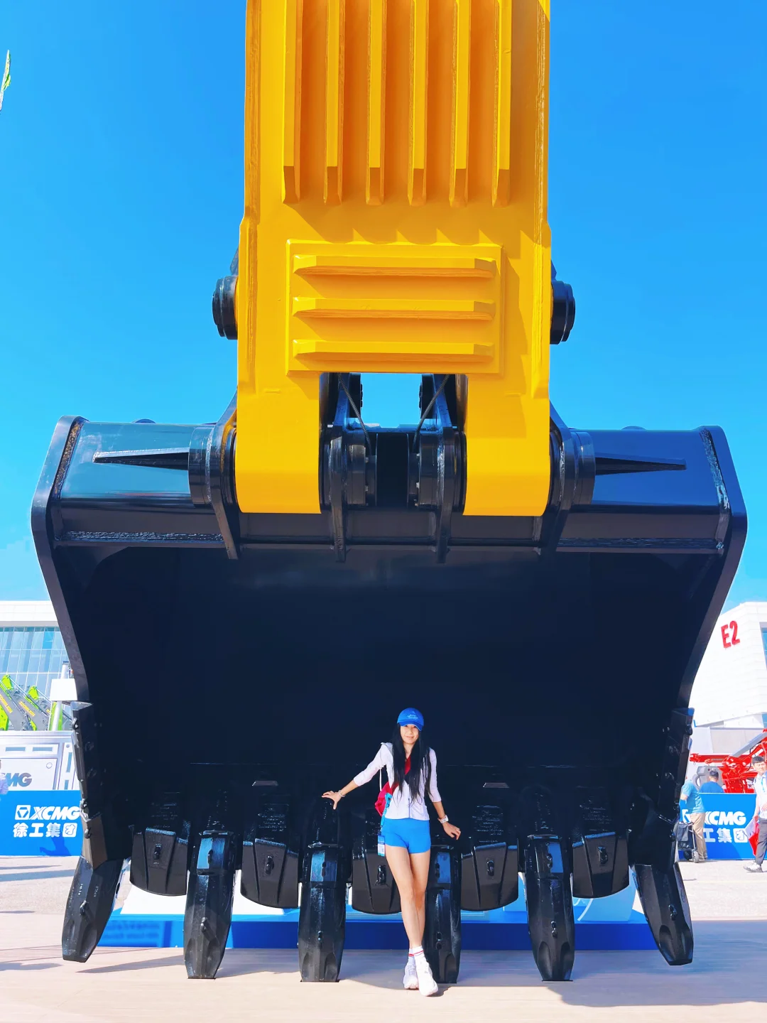 ber 你去工程机械展看什么?当然是看热闹!