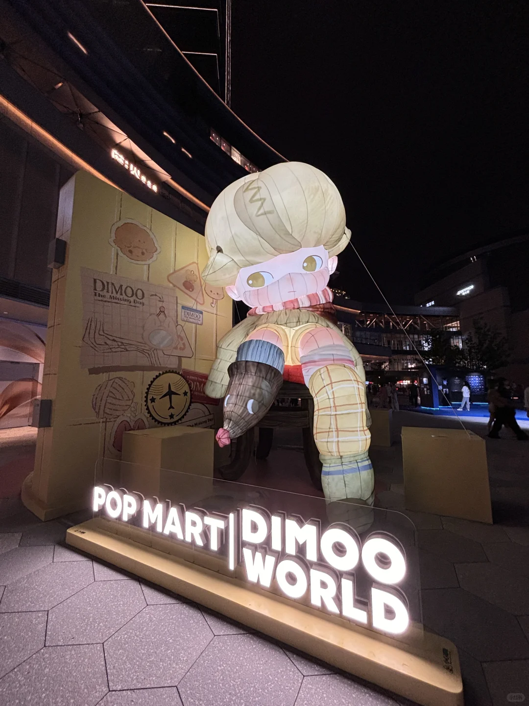 成都万象城是要考研吗。。。好魔幻?。。。