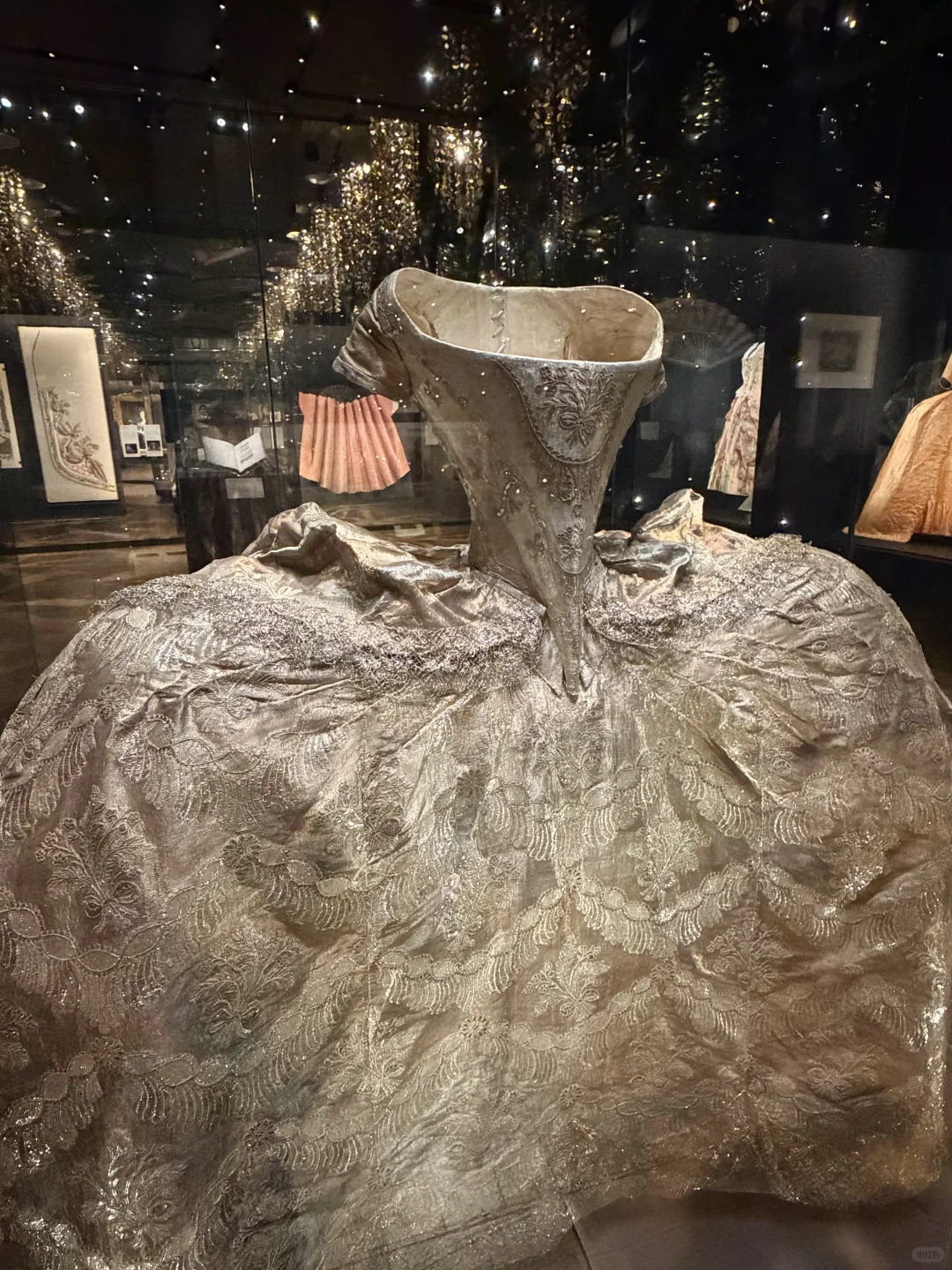 V&A看展:Cartier和玛丽·安托瓦内特时尚展