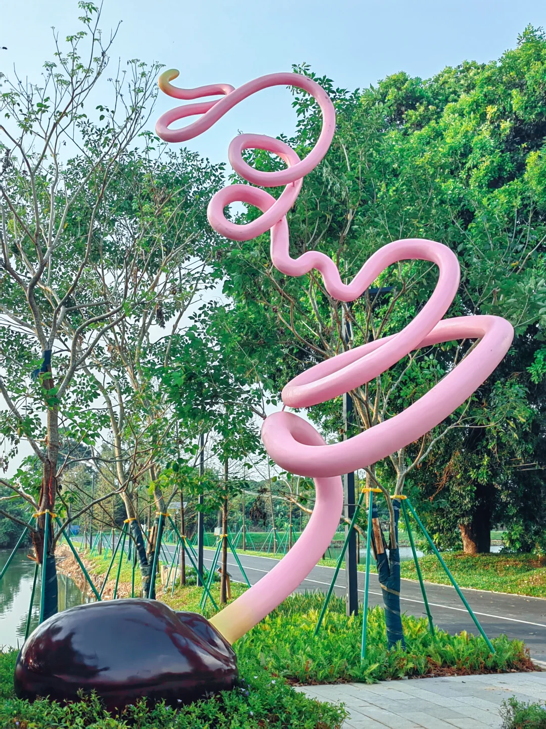 逛公园,看松山湖双年展,拥抱更开阔的世界