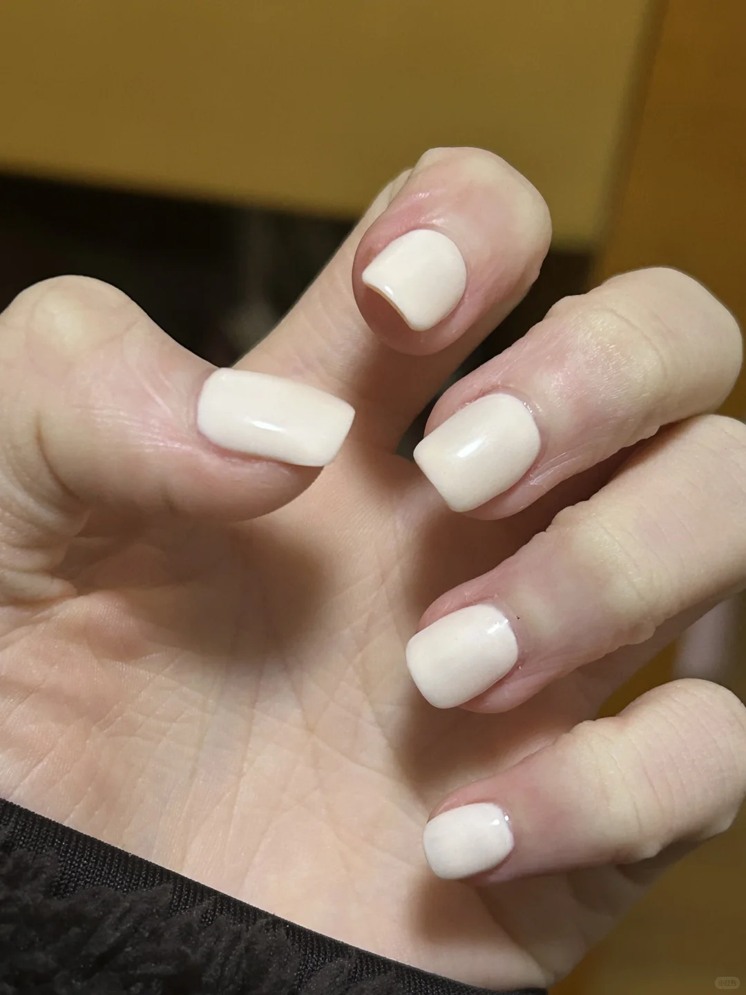 纯色美甲七百多。。