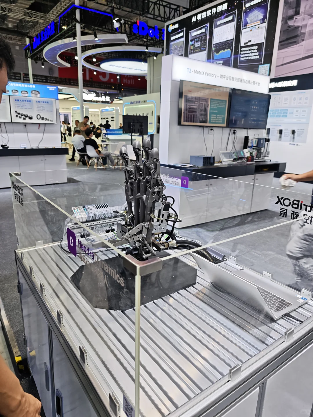 All in AI,到工博会感受“智造无界”