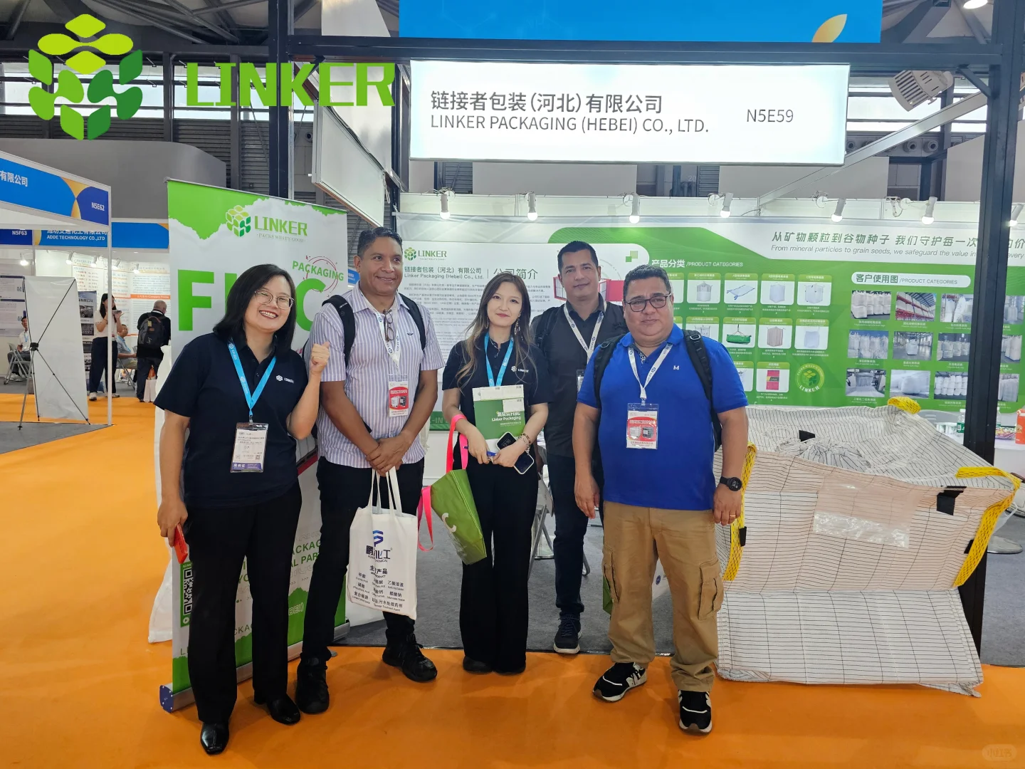 工业之美 璀璨而有力量 全球化工展