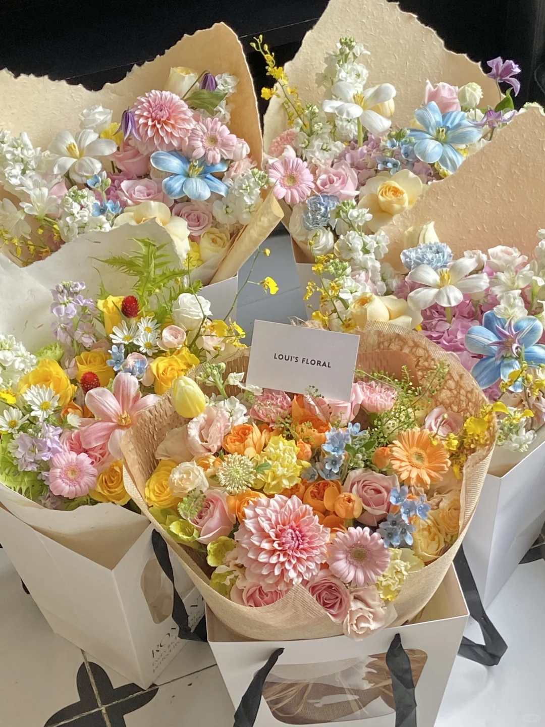 这个花变成了店里的团购花了