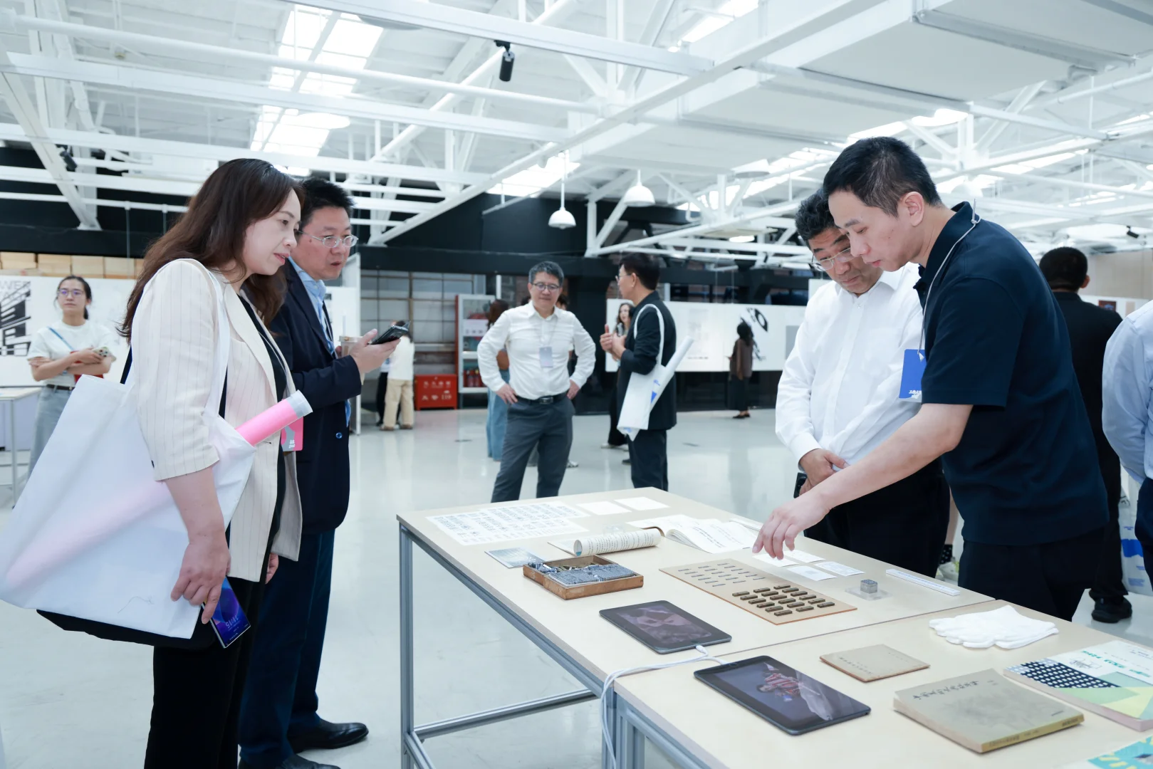 嘿!设计师!在上海吗?来同济大学看展啦!