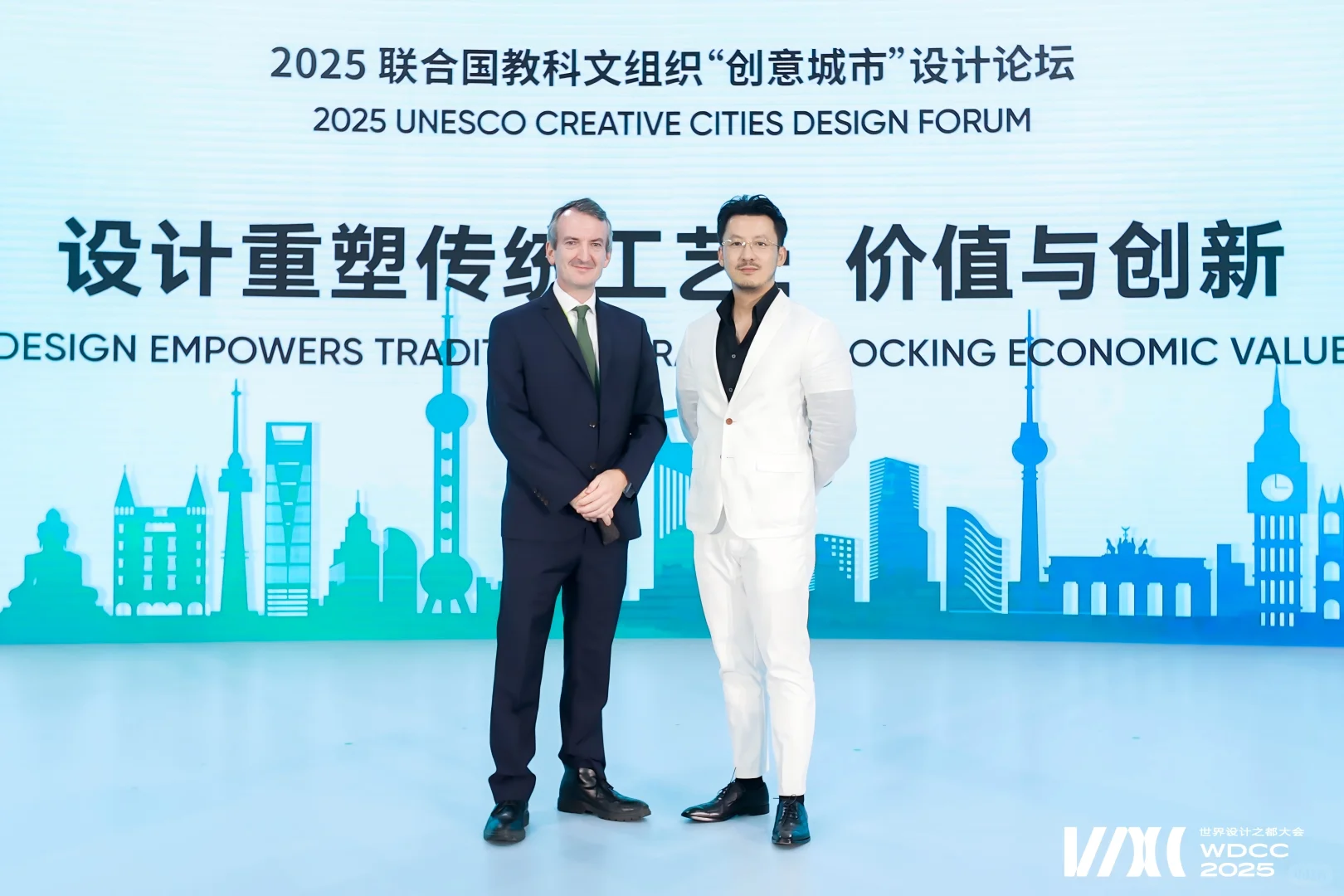 上海看展穿什么？