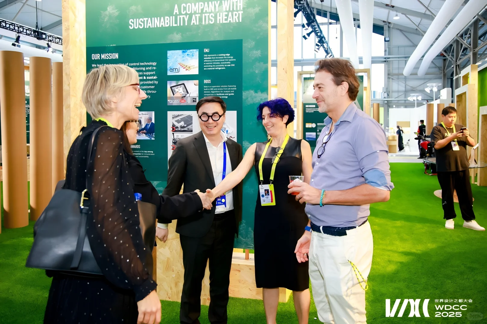 上海看展穿什么？