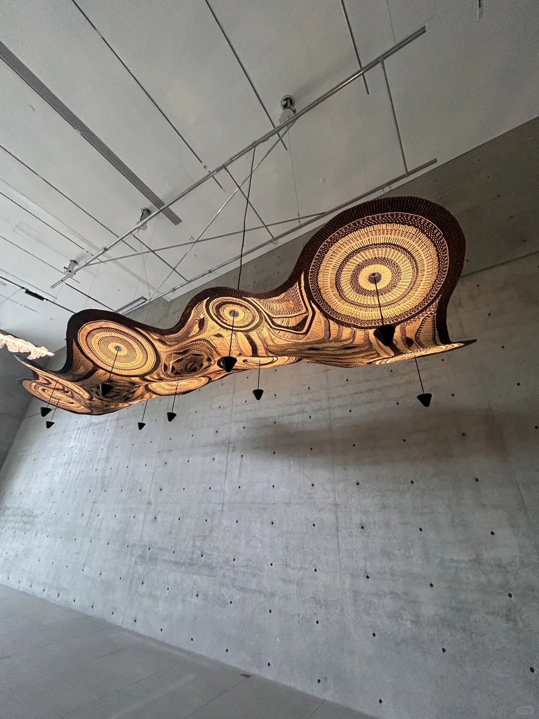 国庆假期来看【光之线条】设计展