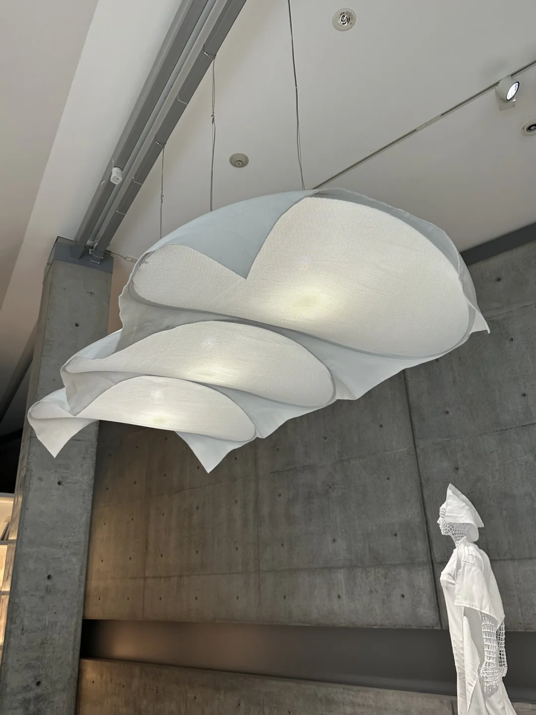 ?三宅一生的照明设计展令人惊喜