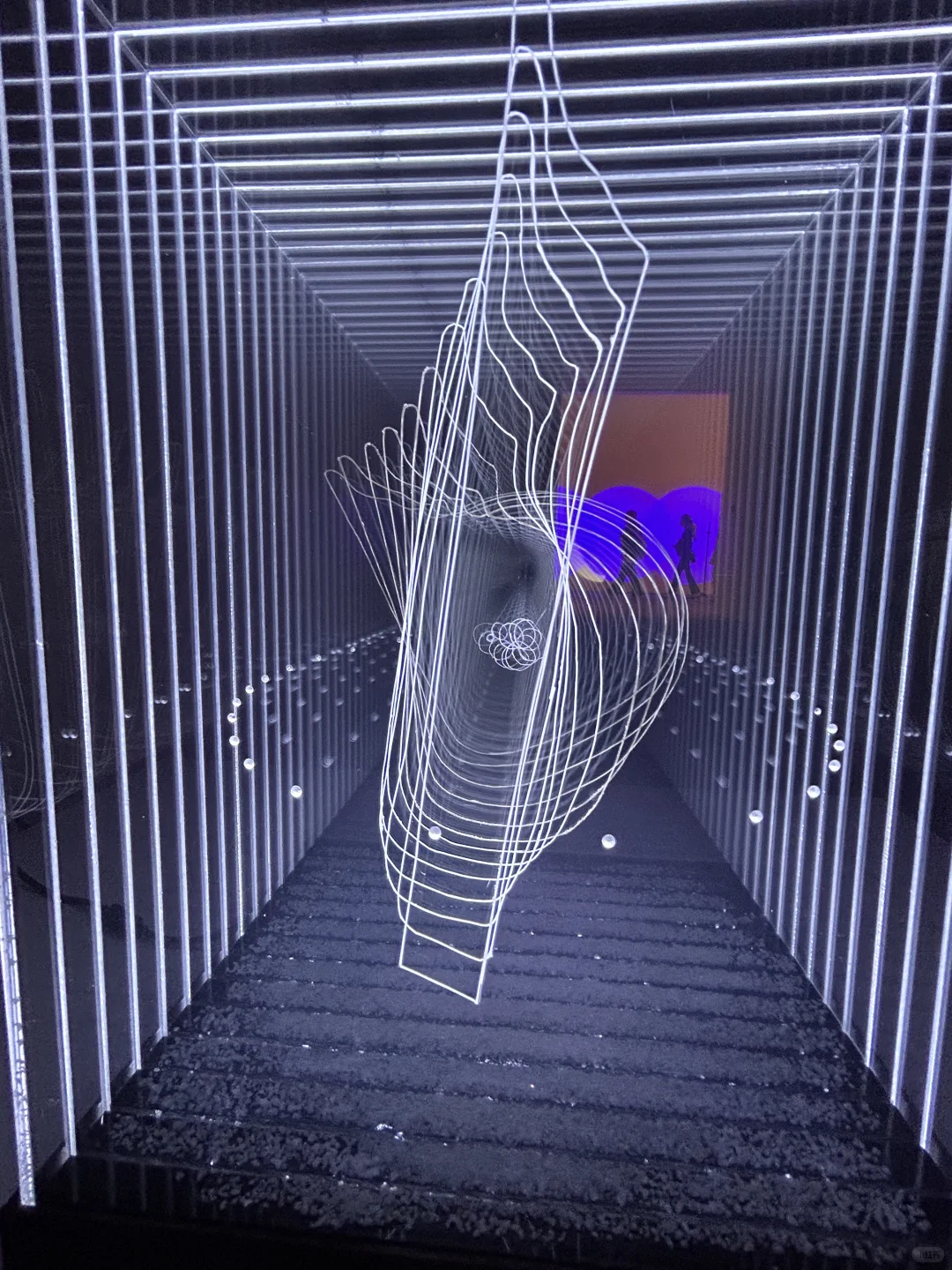 国庆假期来看【光之线条】设计展