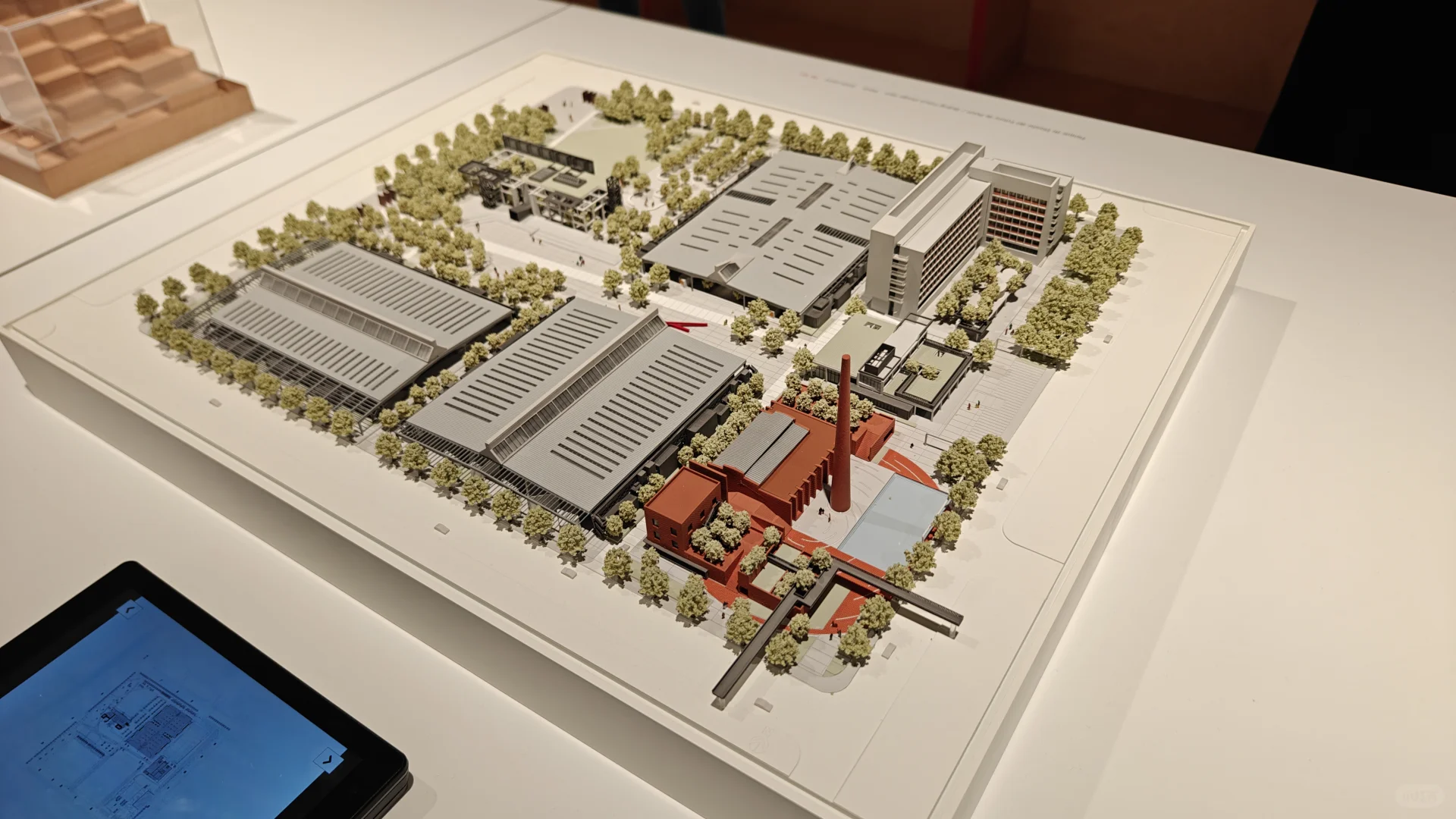 中国同济大学与西班牙住房城市部设计展交会